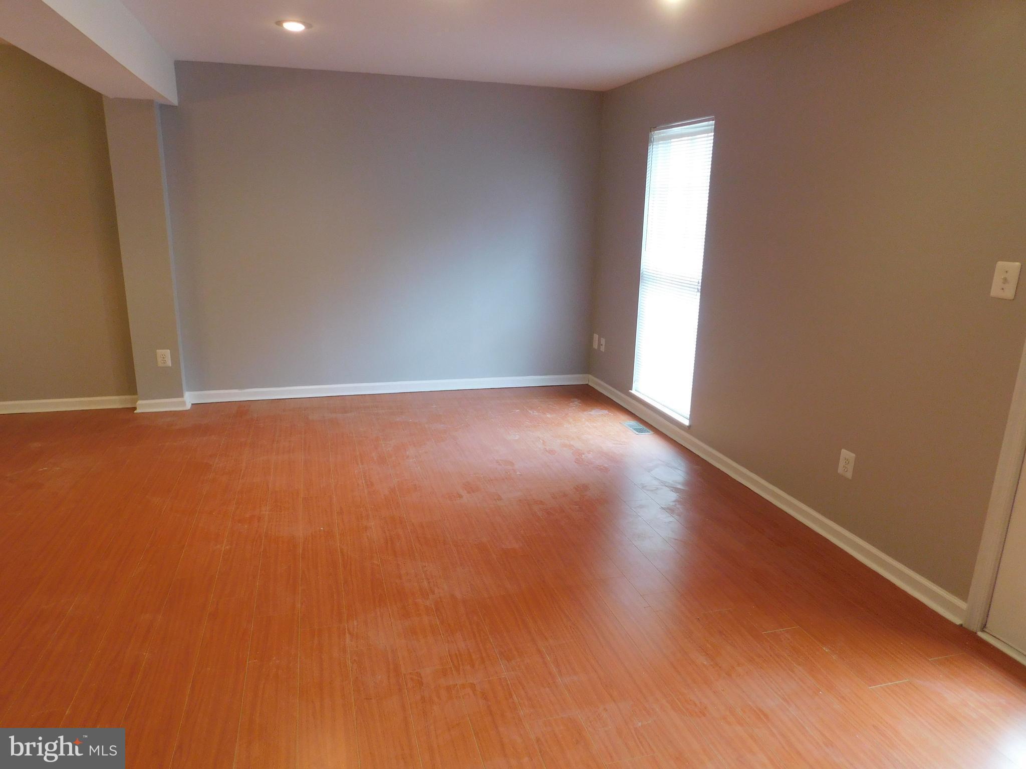 TURNBERRY VILLAGE - Residential Lease