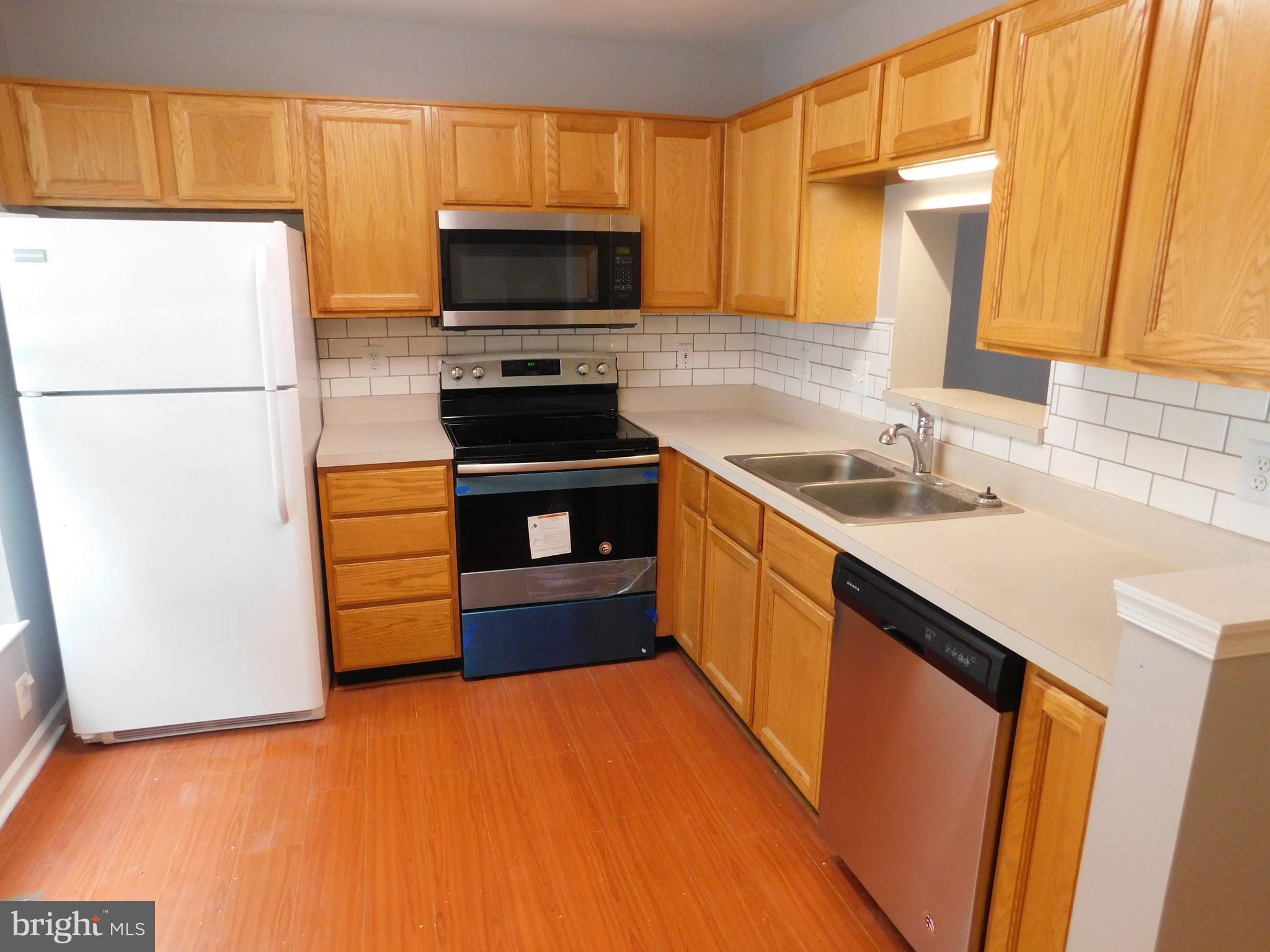 TURNBERRY VILLAGE - Residential Lease