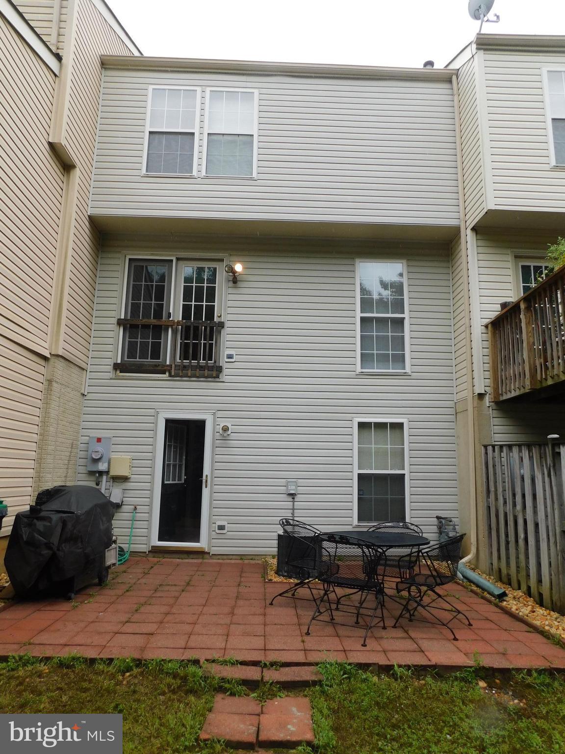 TURNBERRY VILLAGE - Residential Lease