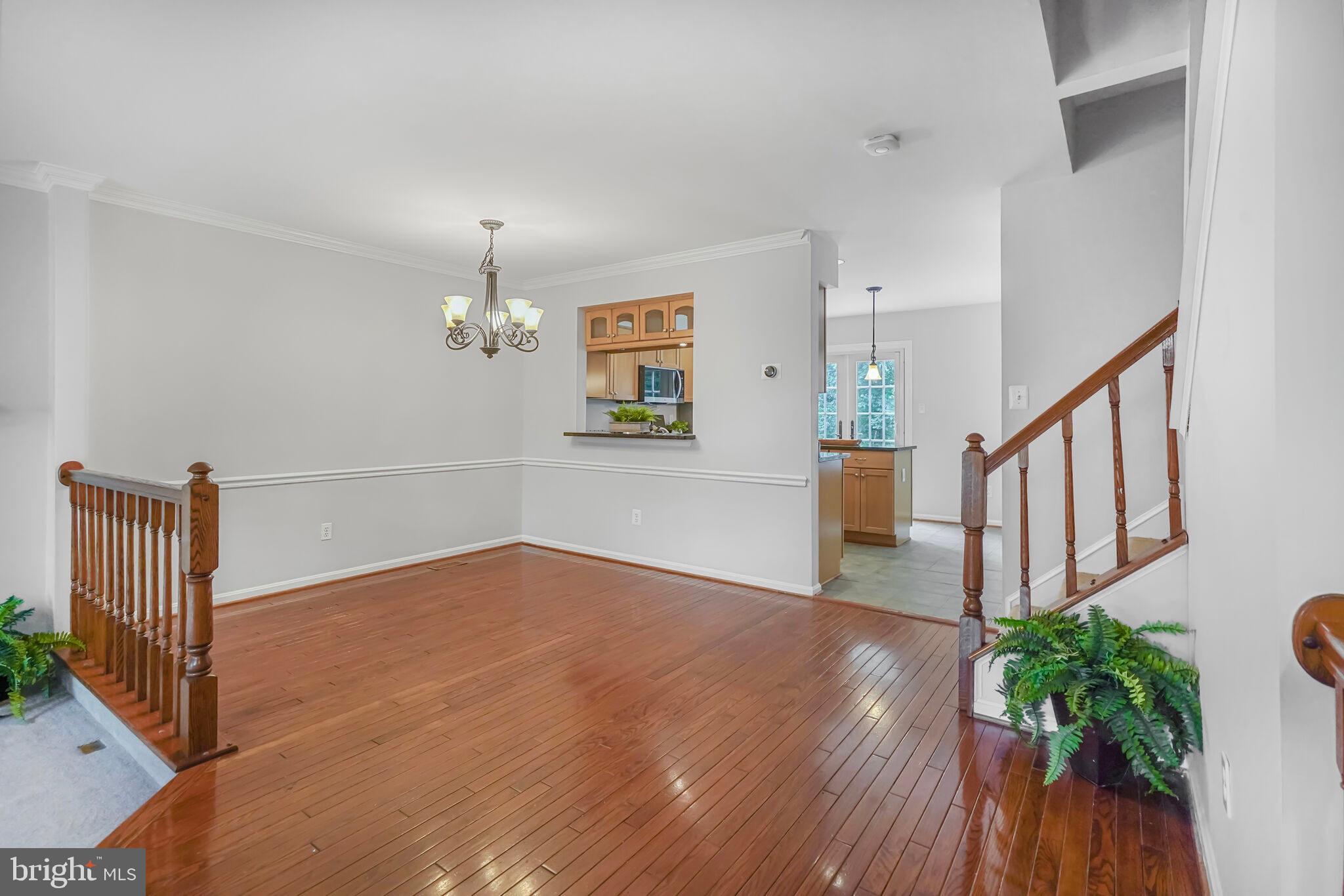 7228 LENSFIELD COURT