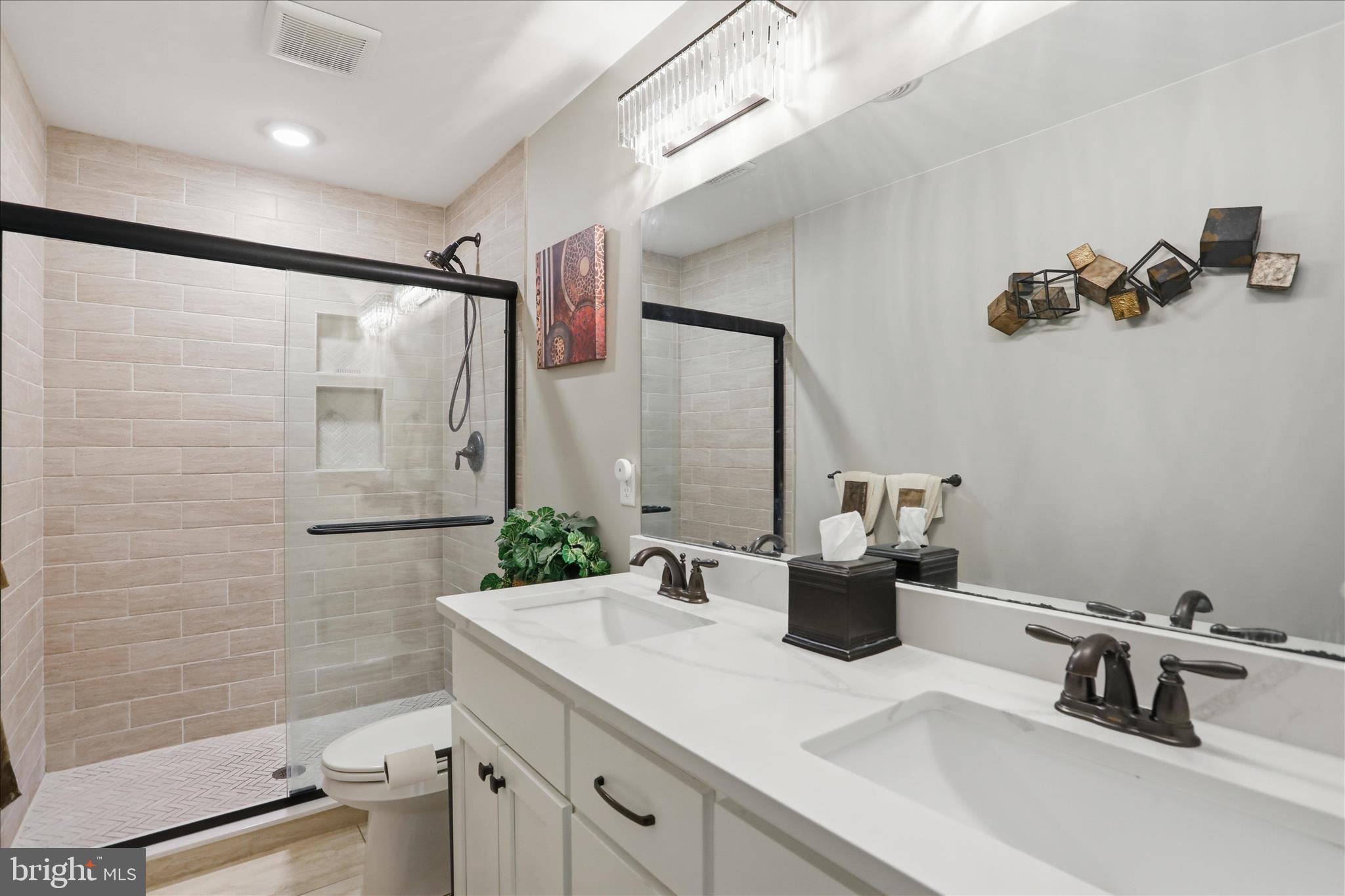 HERITAGE ESTATES WEST - Residential