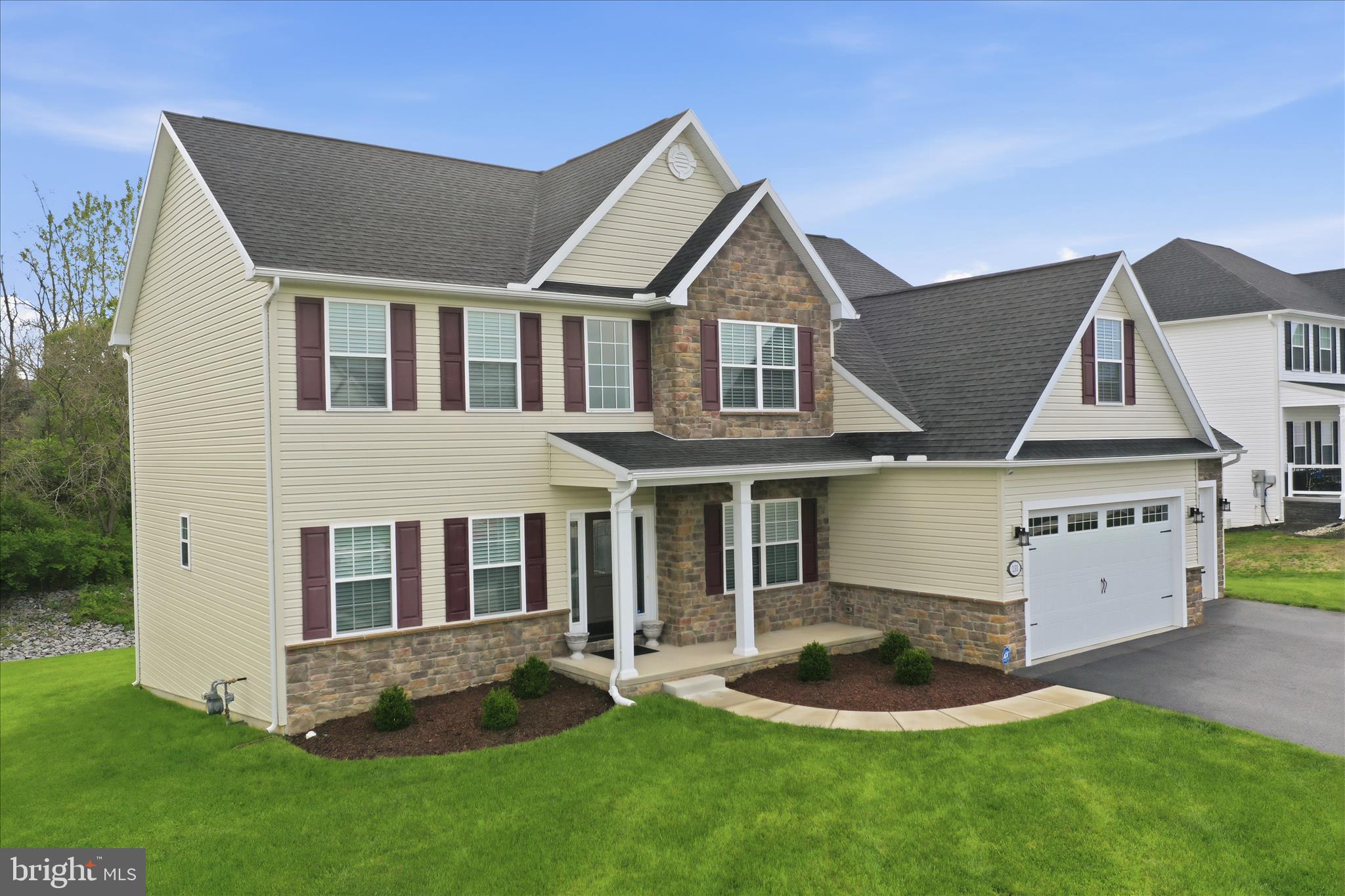 HERITAGE ESTATES WEST - Residential