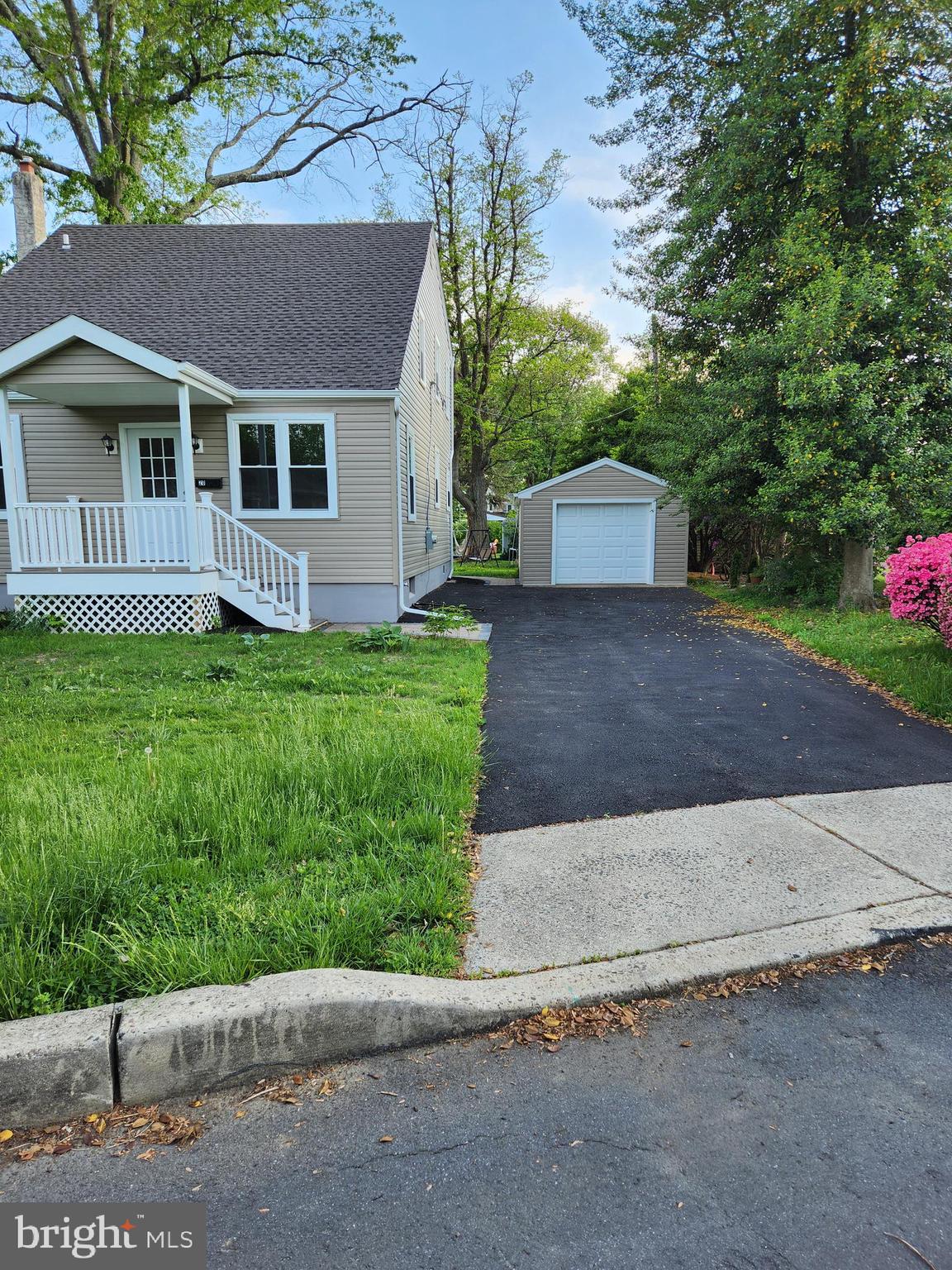 000 - Residential Lease