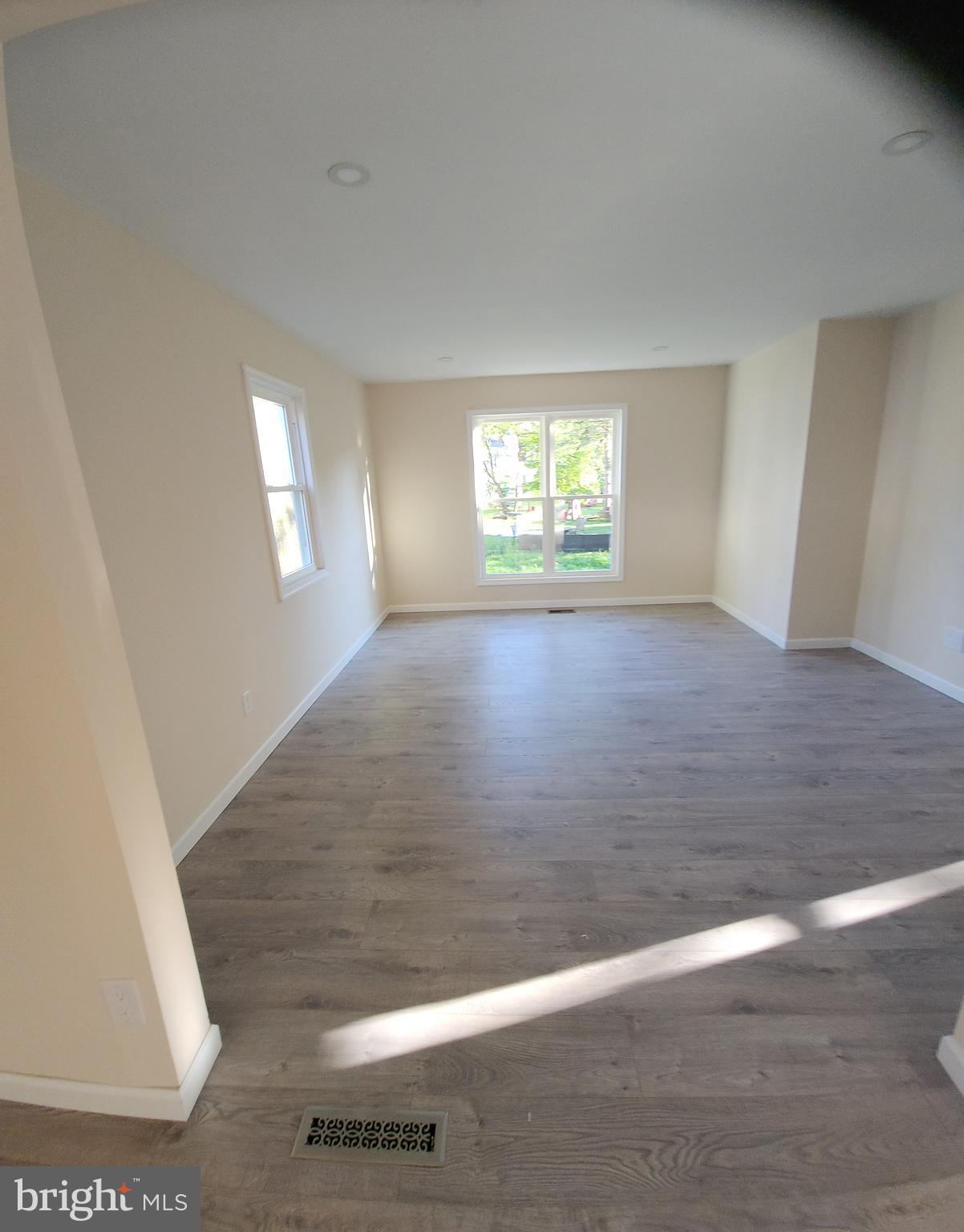 000 - Residential Lease