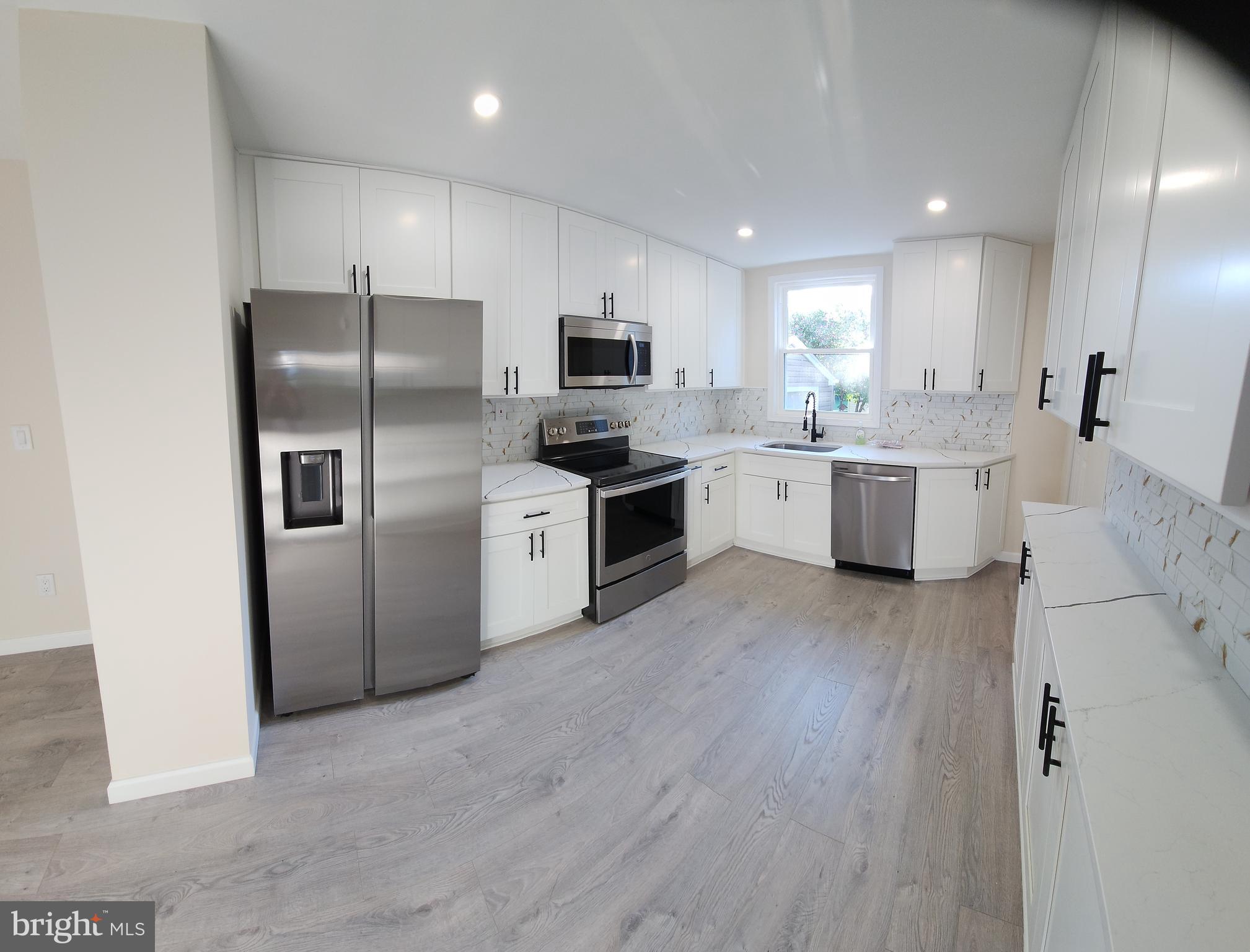 000 - Residential Lease