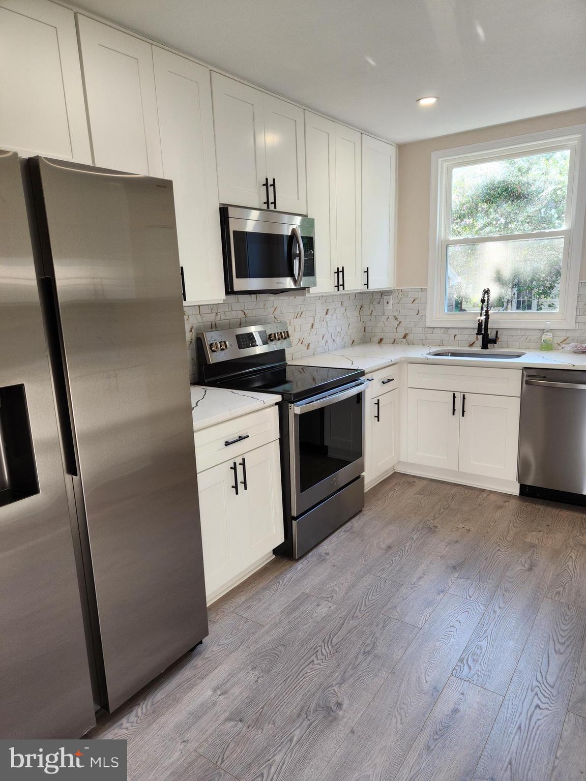 000 - Residential Lease