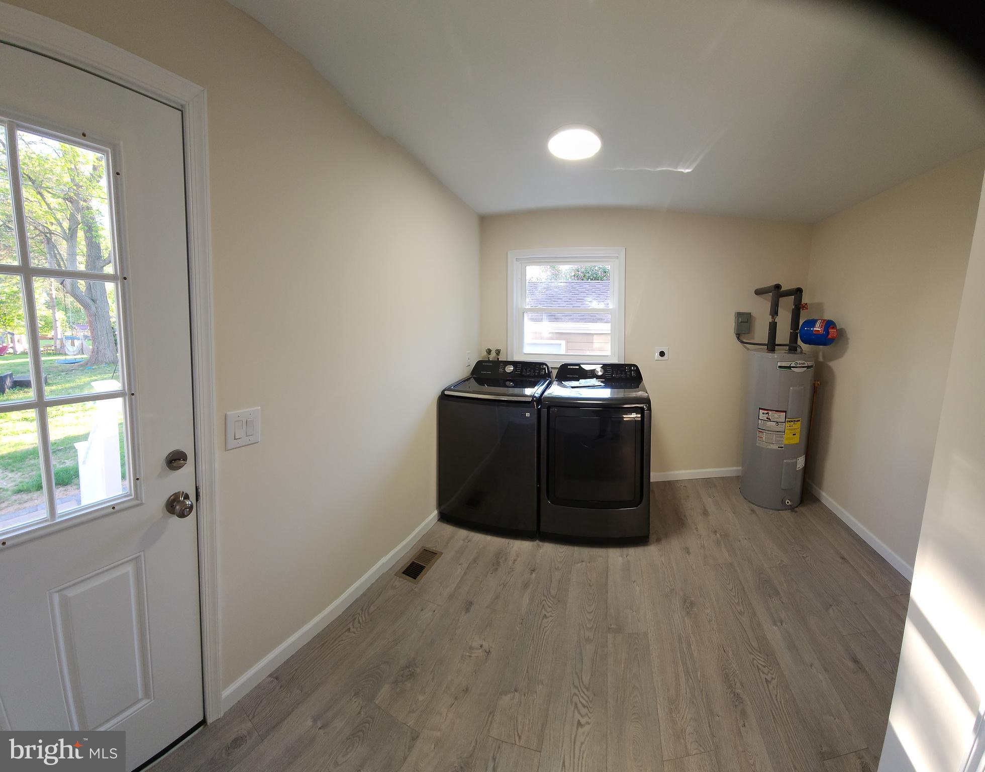 000 - Residential Lease