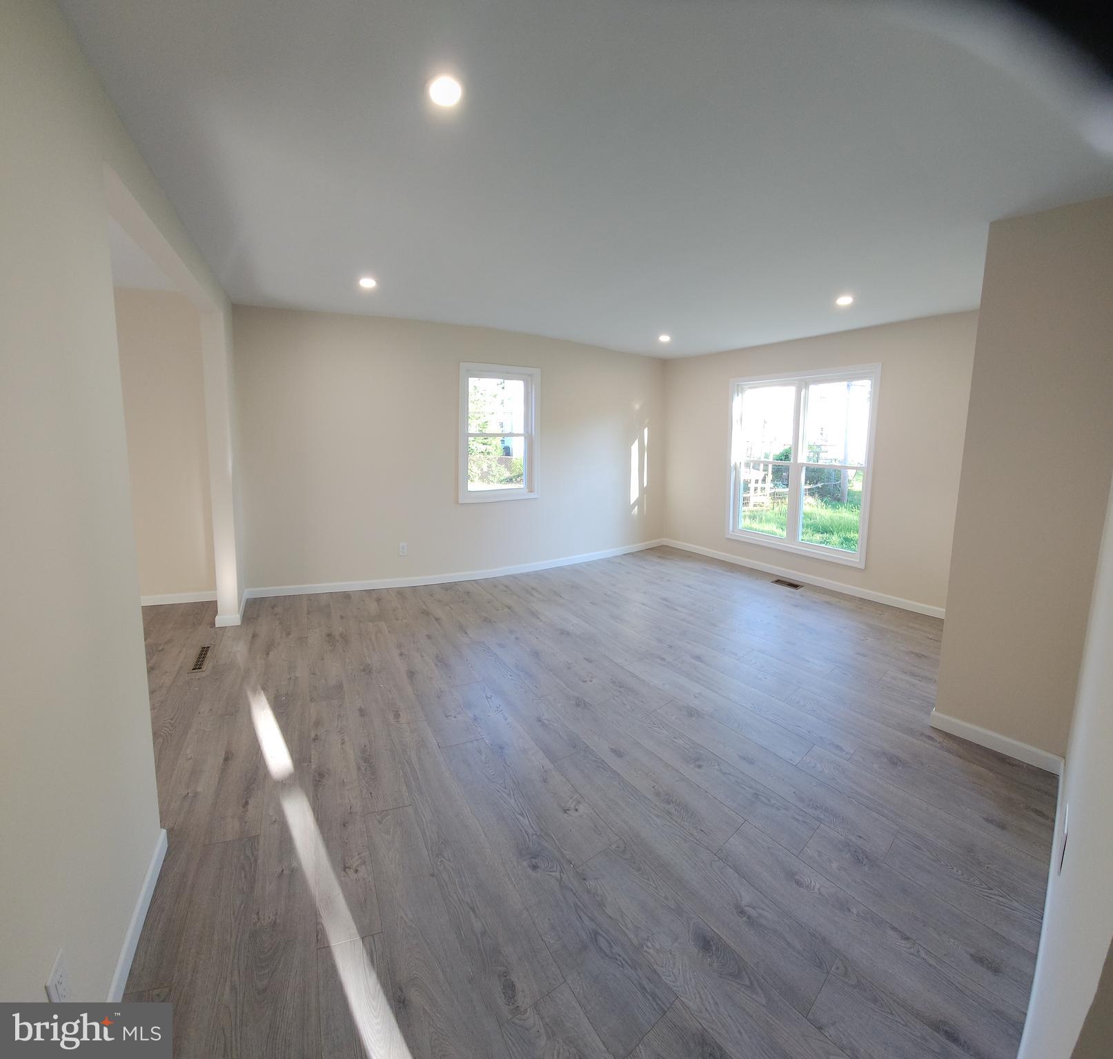 000 - Residential Lease