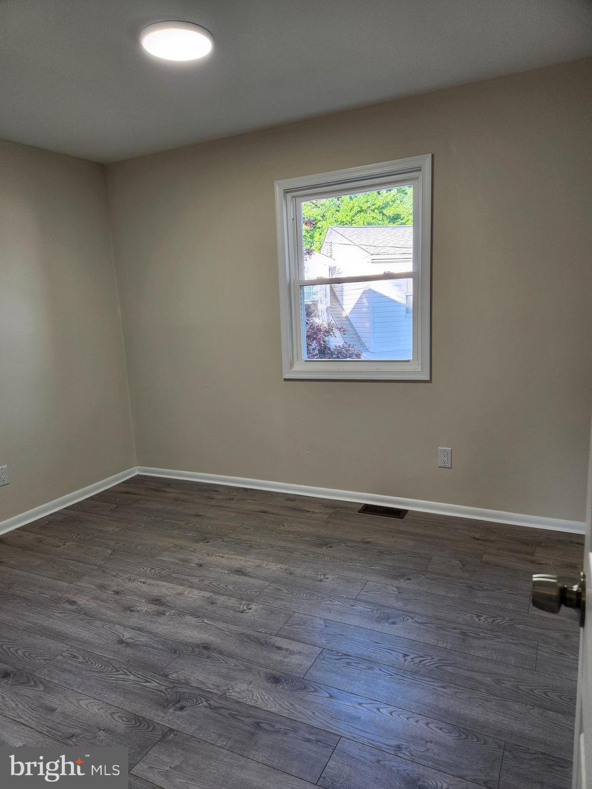 000 - Residential Lease