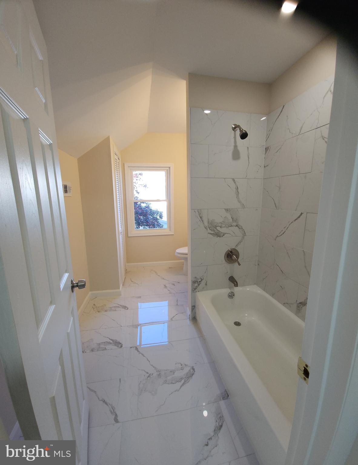 000 - Residential Lease