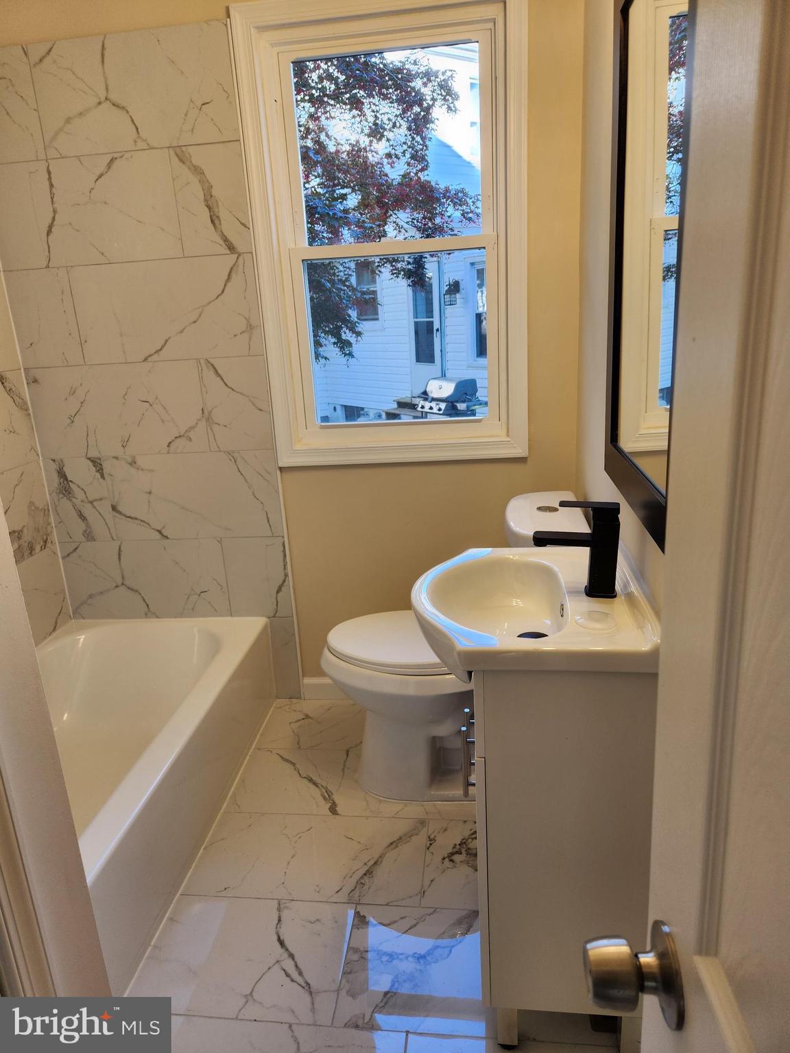 000 - Residential Lease