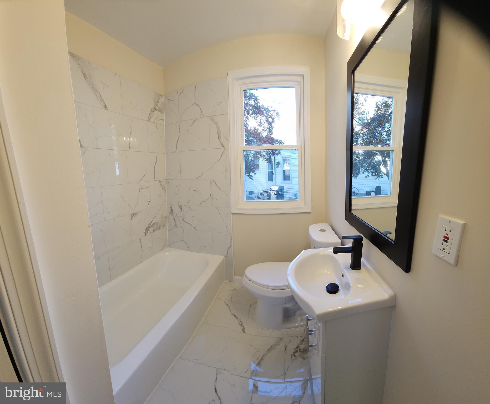 000 - Residential Lease