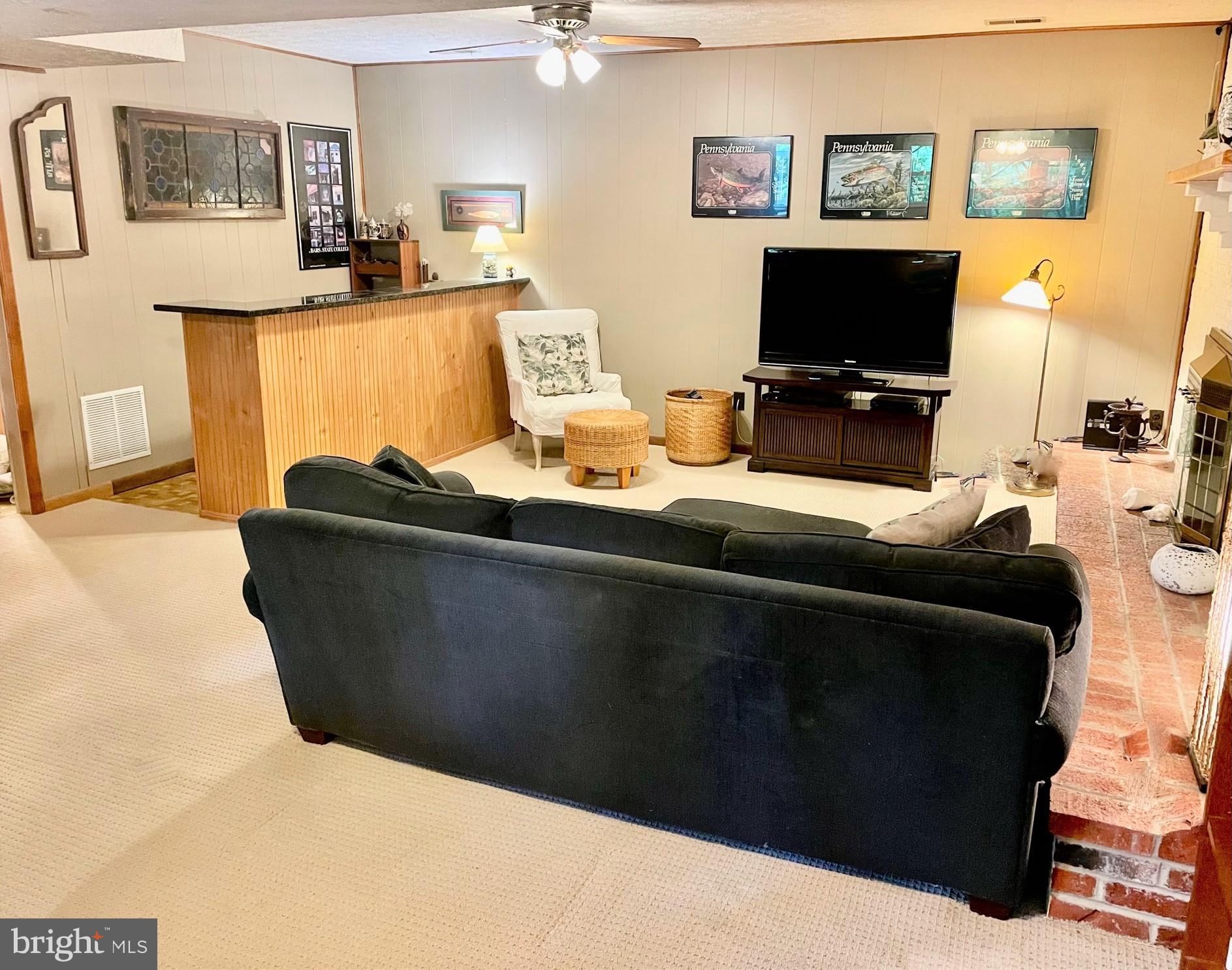 PINES ON THE SEVERN - Residential Lease