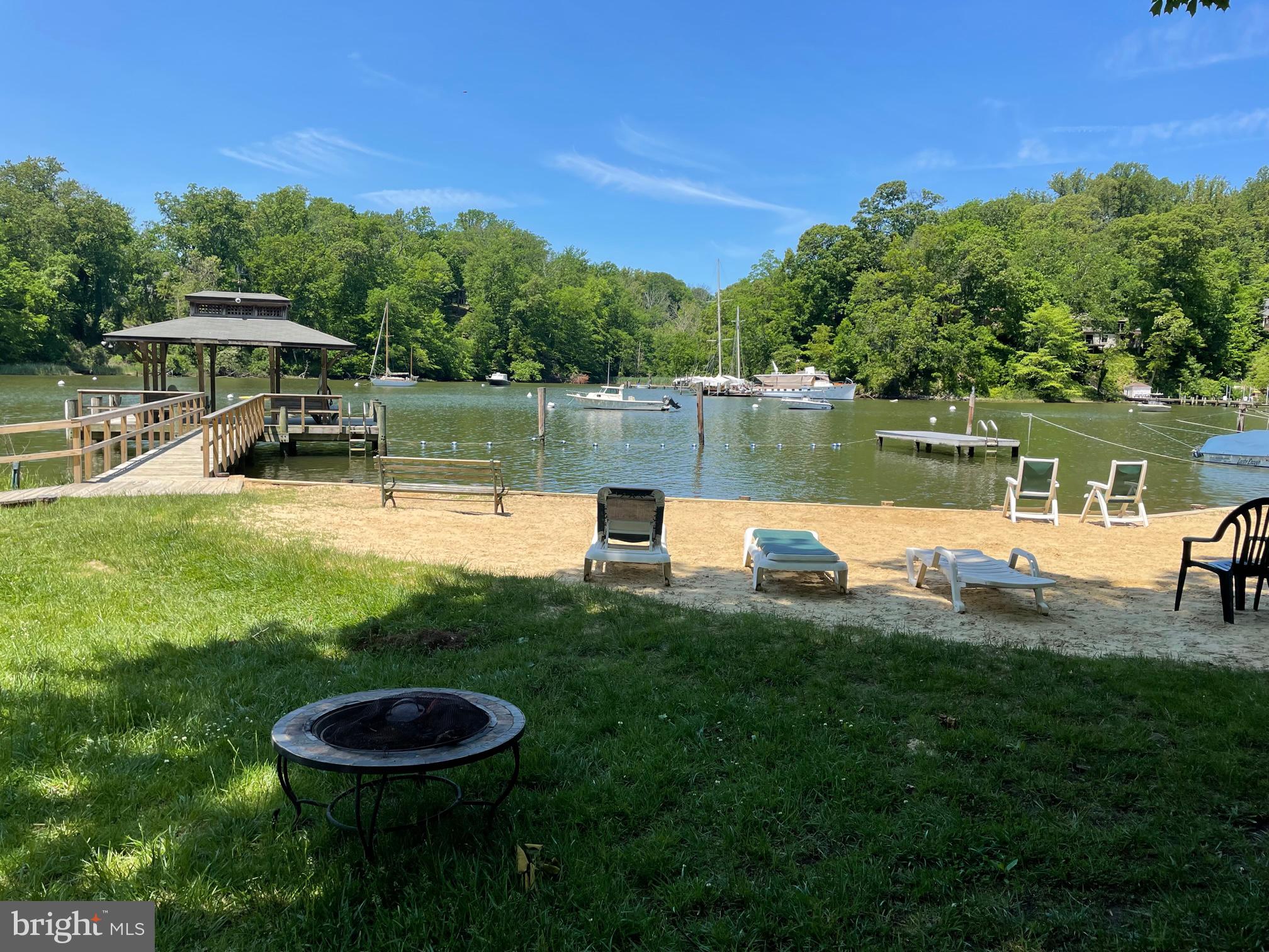 PINES ON THE SEVERN - Residential Lease