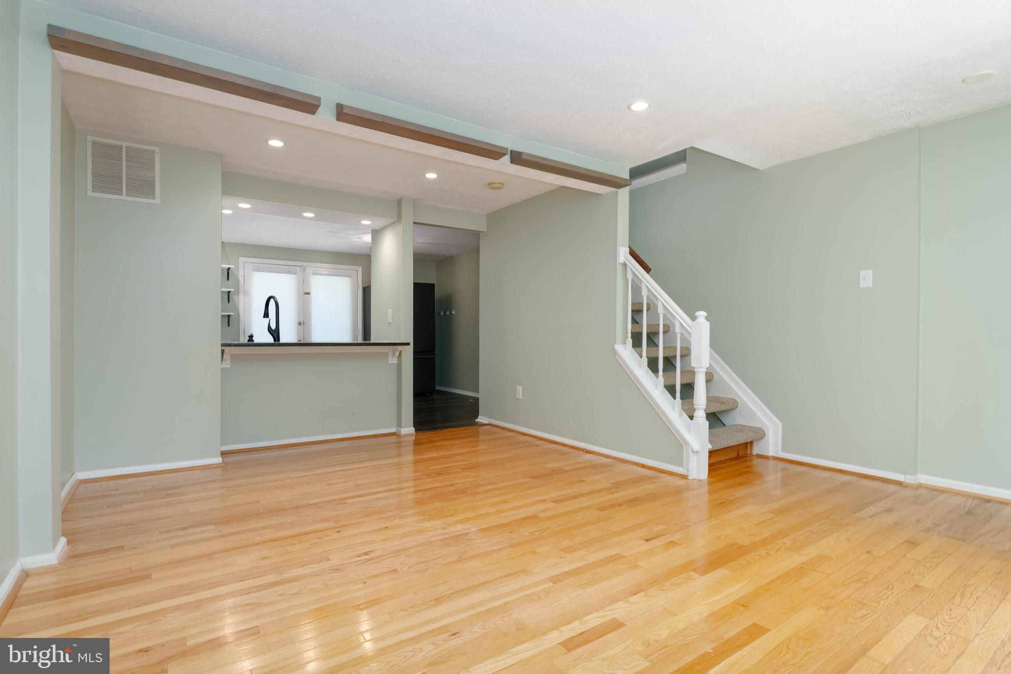 22 SHREWSBURY COURT