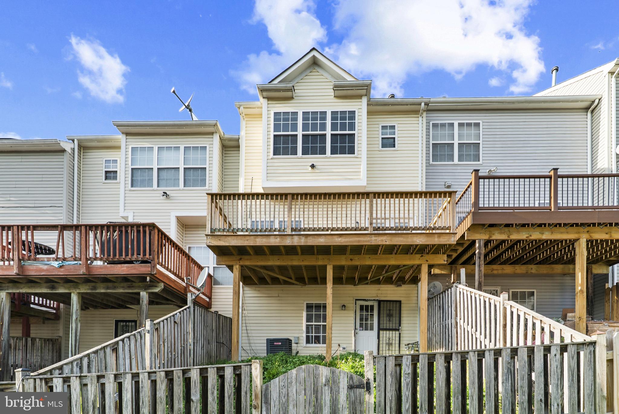 1913 TREMONT STREET SE