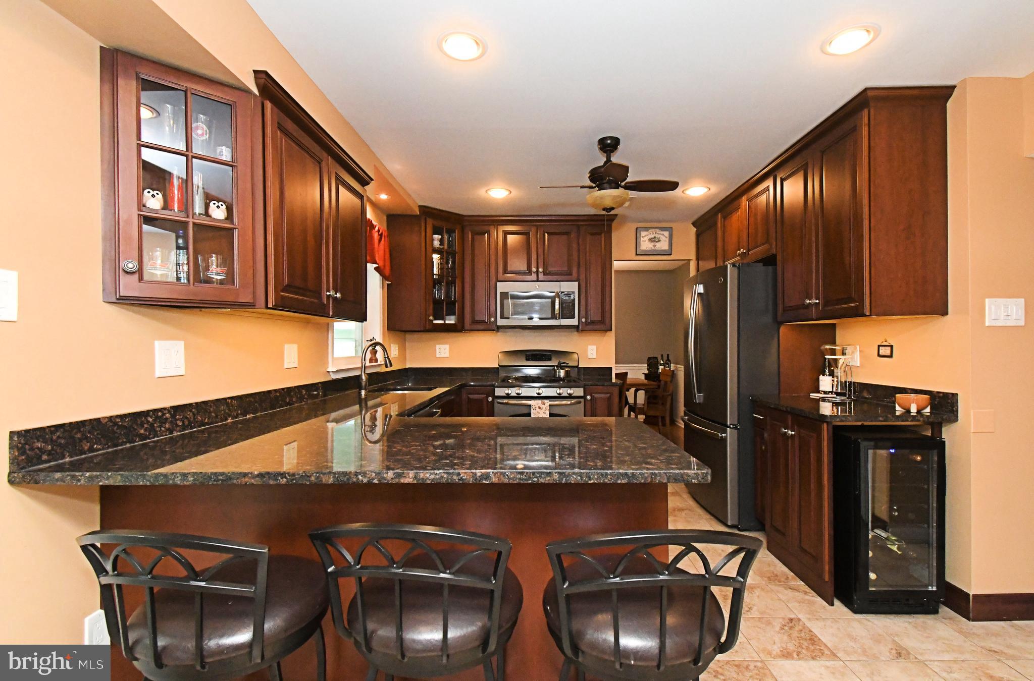 VILLAGE BROOK ESTS - Residential