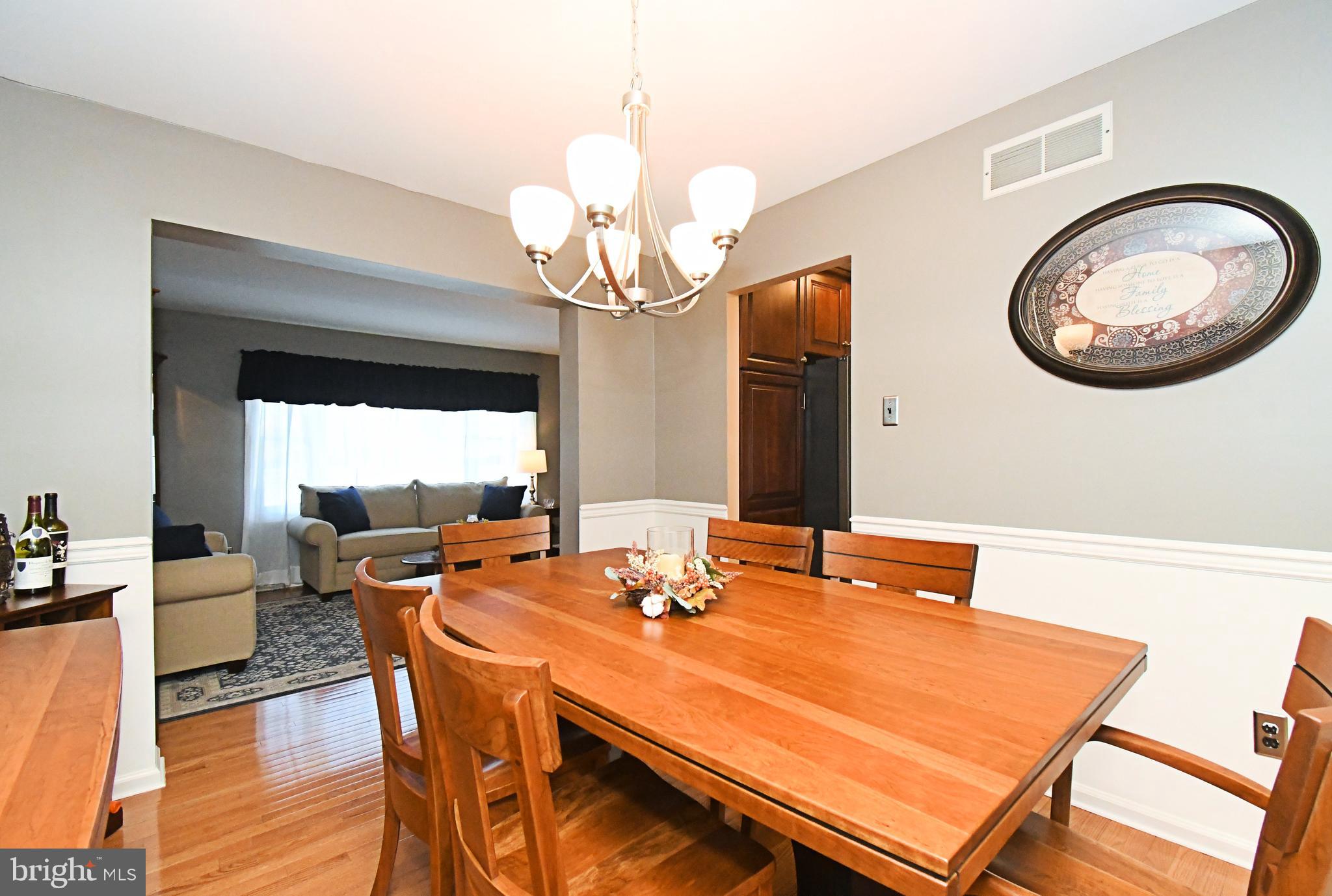 VILLAGE BROOK ESTS - Residential