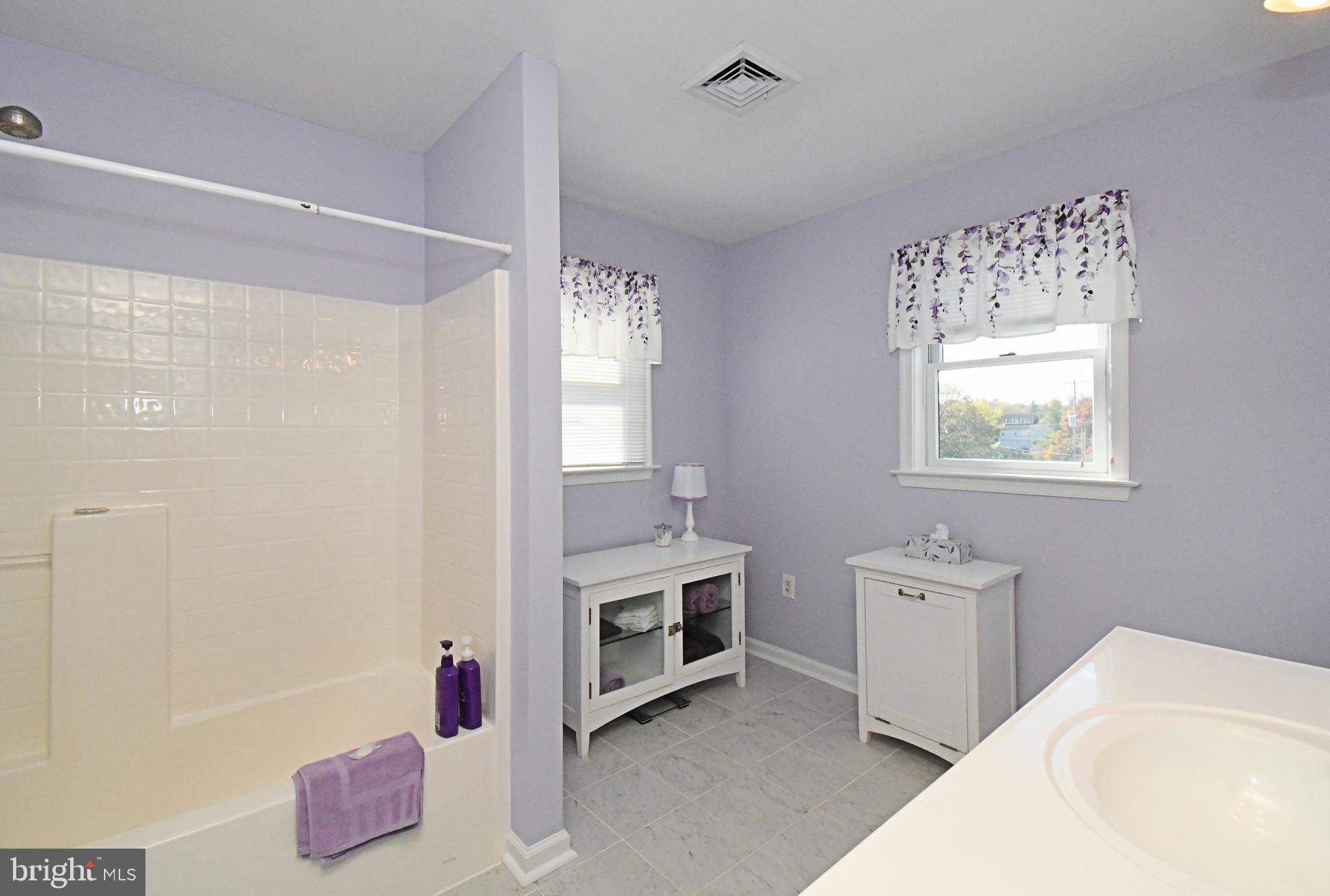 VILLAGE BROOK ESTS - Residential