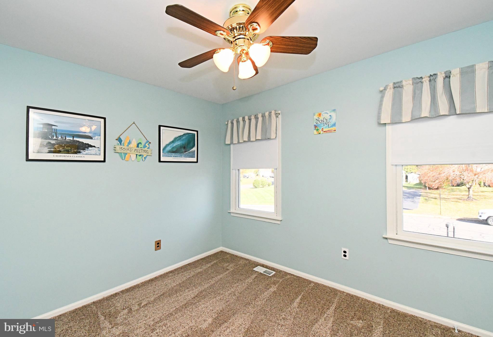 VILLAGE BROOK ESTS - Residential