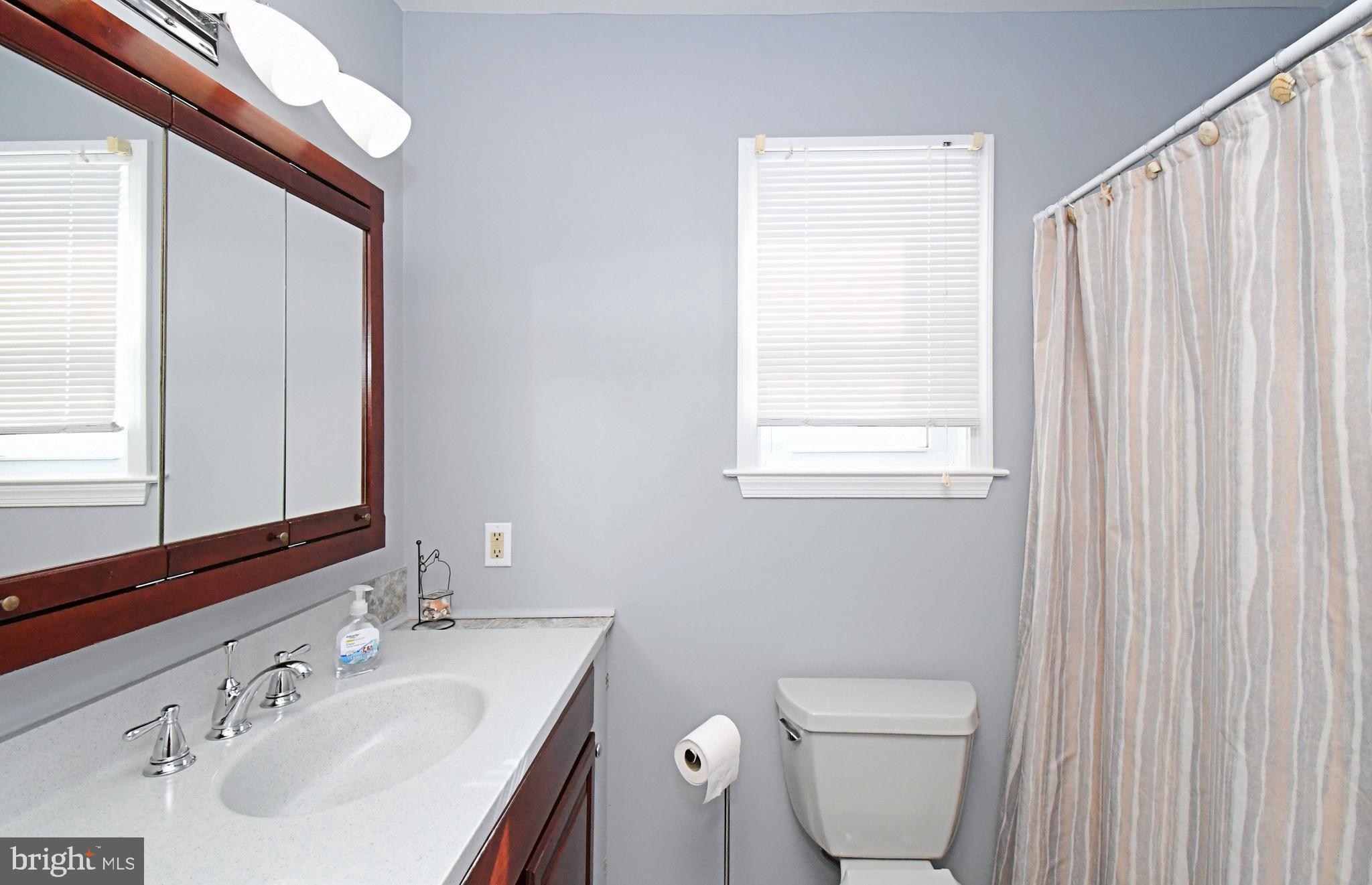 VILLAGE BROOK ESTS - Residential