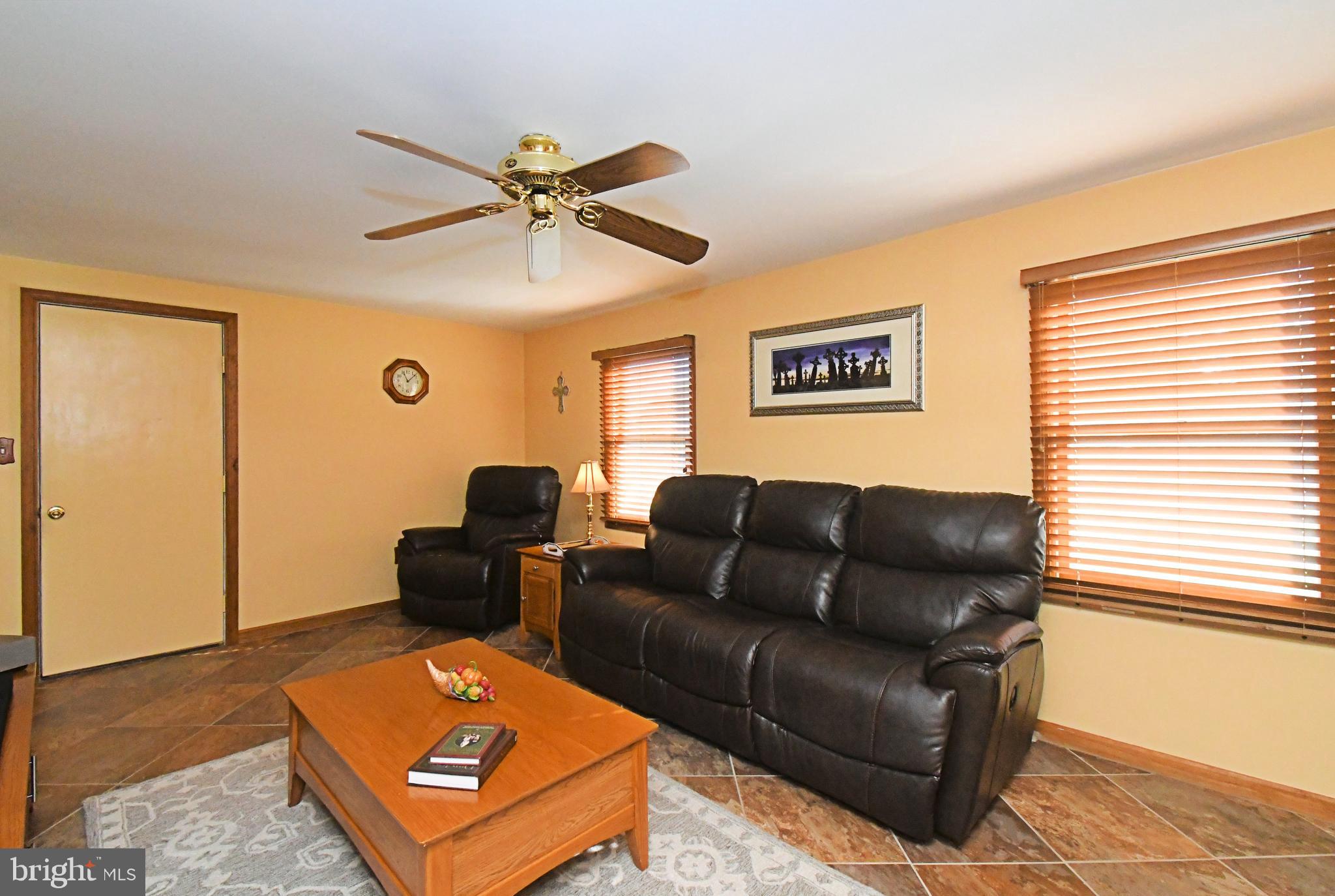 VILLAGE BROOK ESTS - Residential