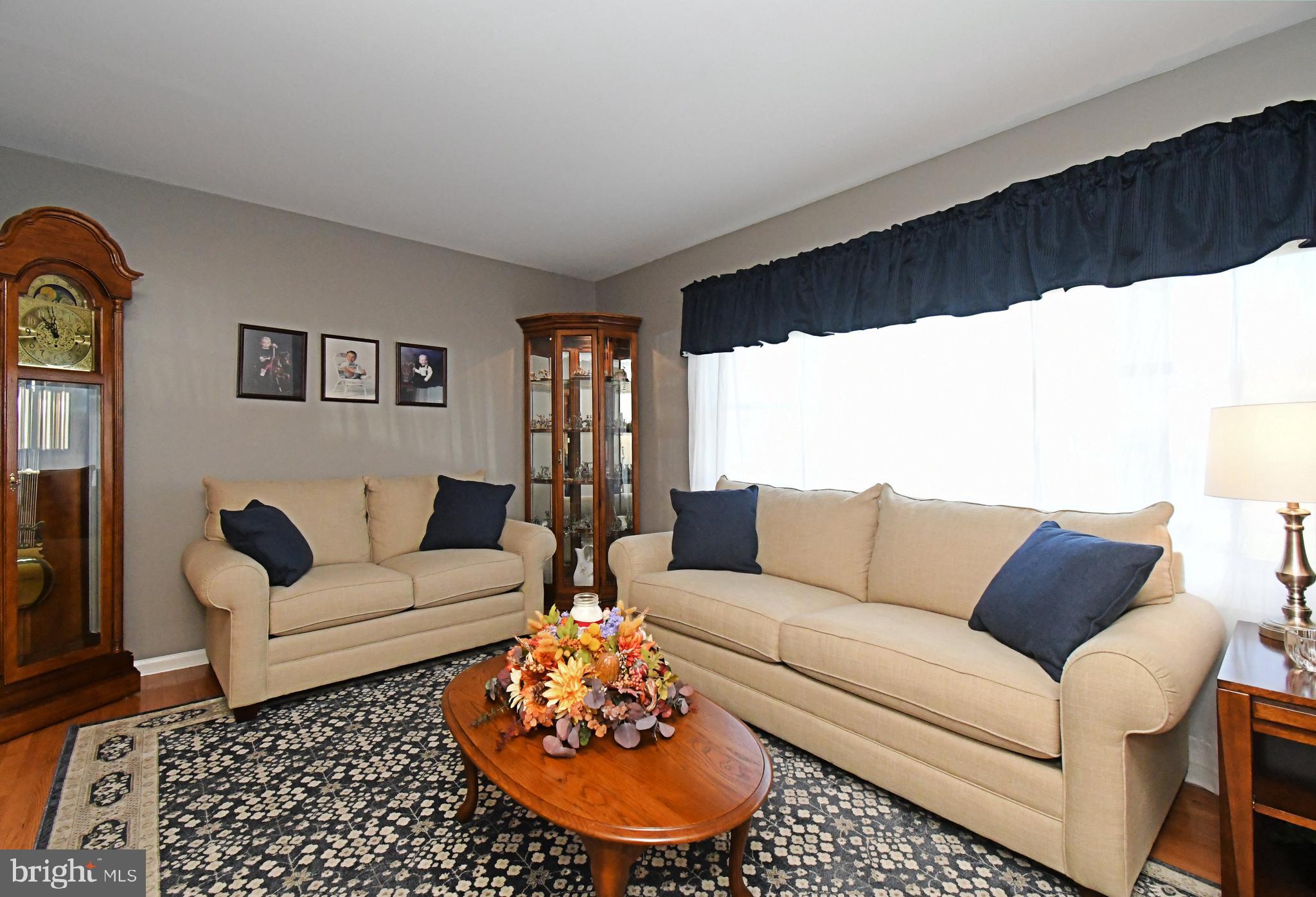 VILLAGE BROOK ESTS - Residential