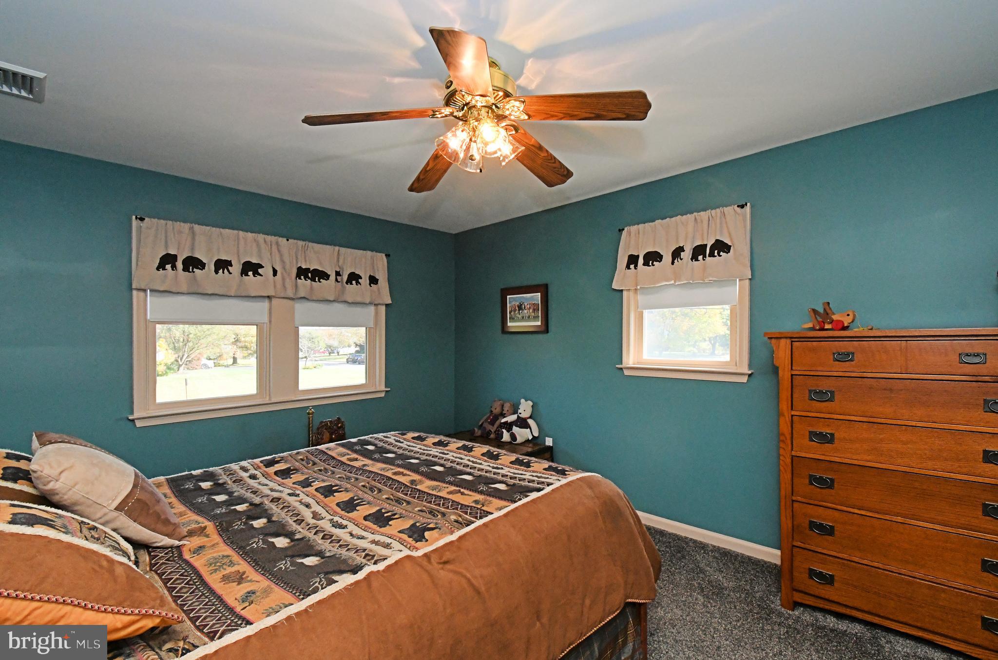 VILLAGE BROOK ESTS - Residential