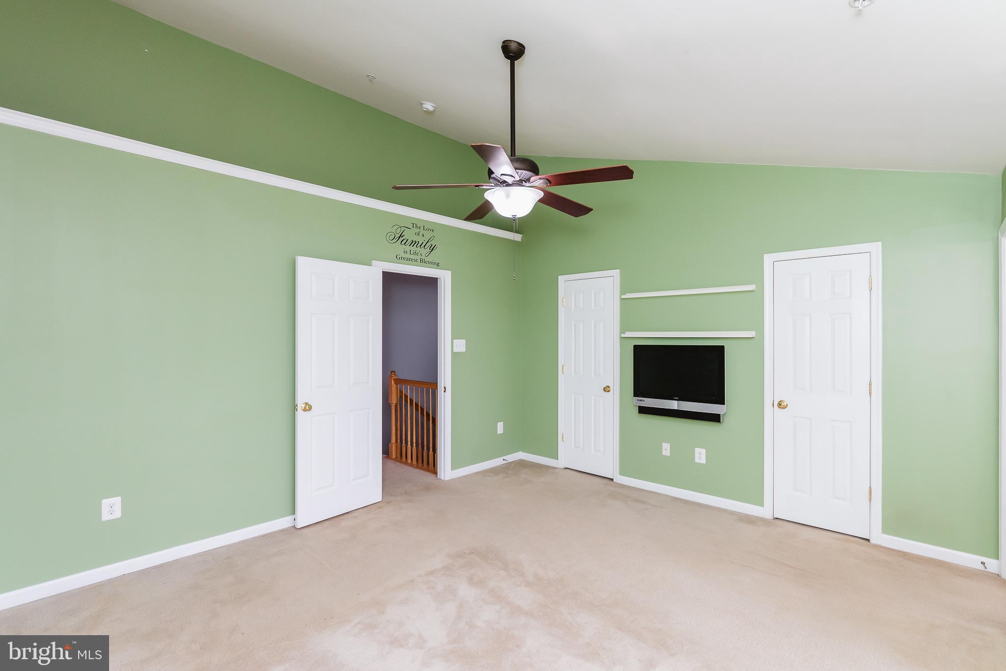 AUTUMN RUN - Residential