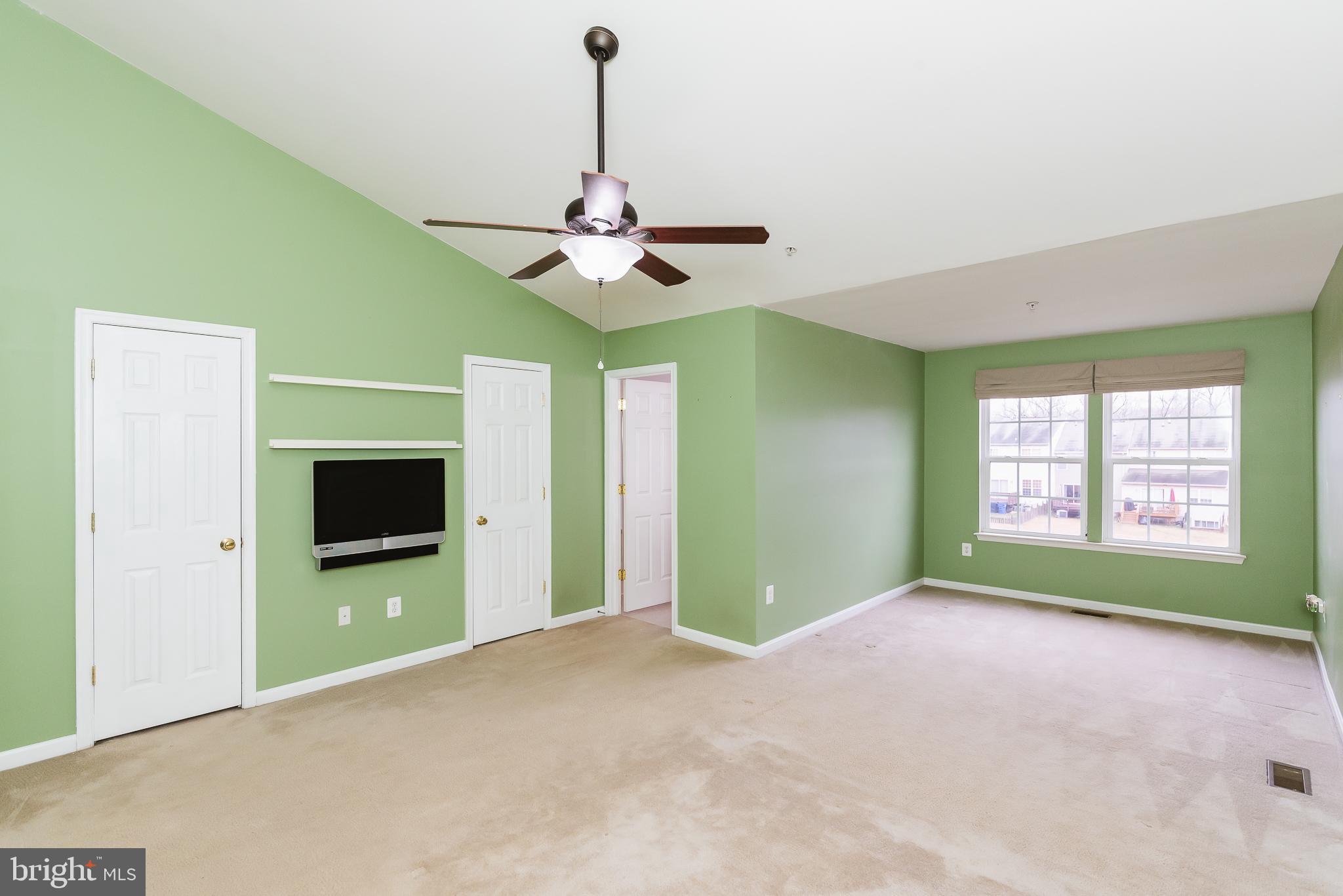 AUTUMN RUN - Residential