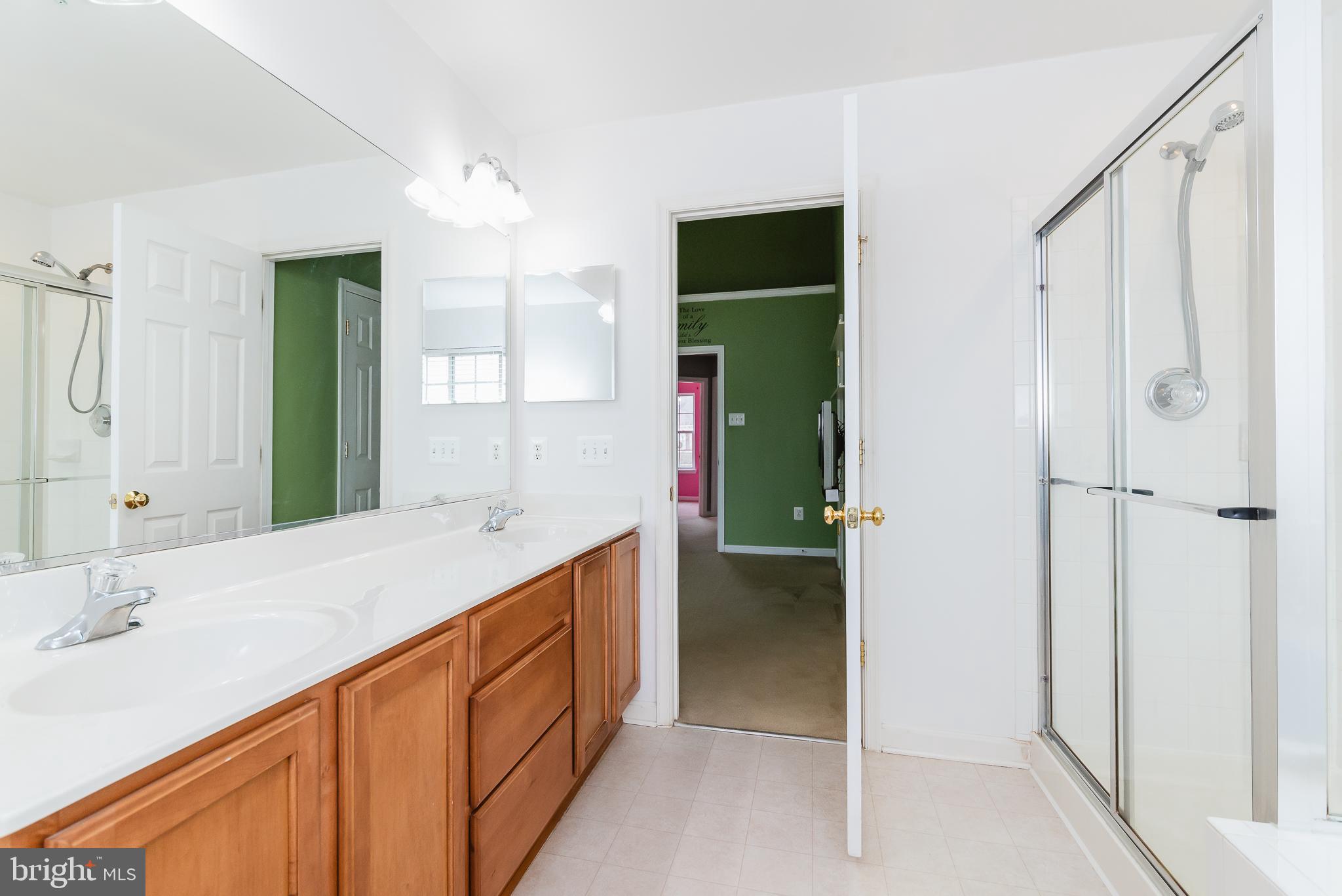 AUTUMN RUN - Residential