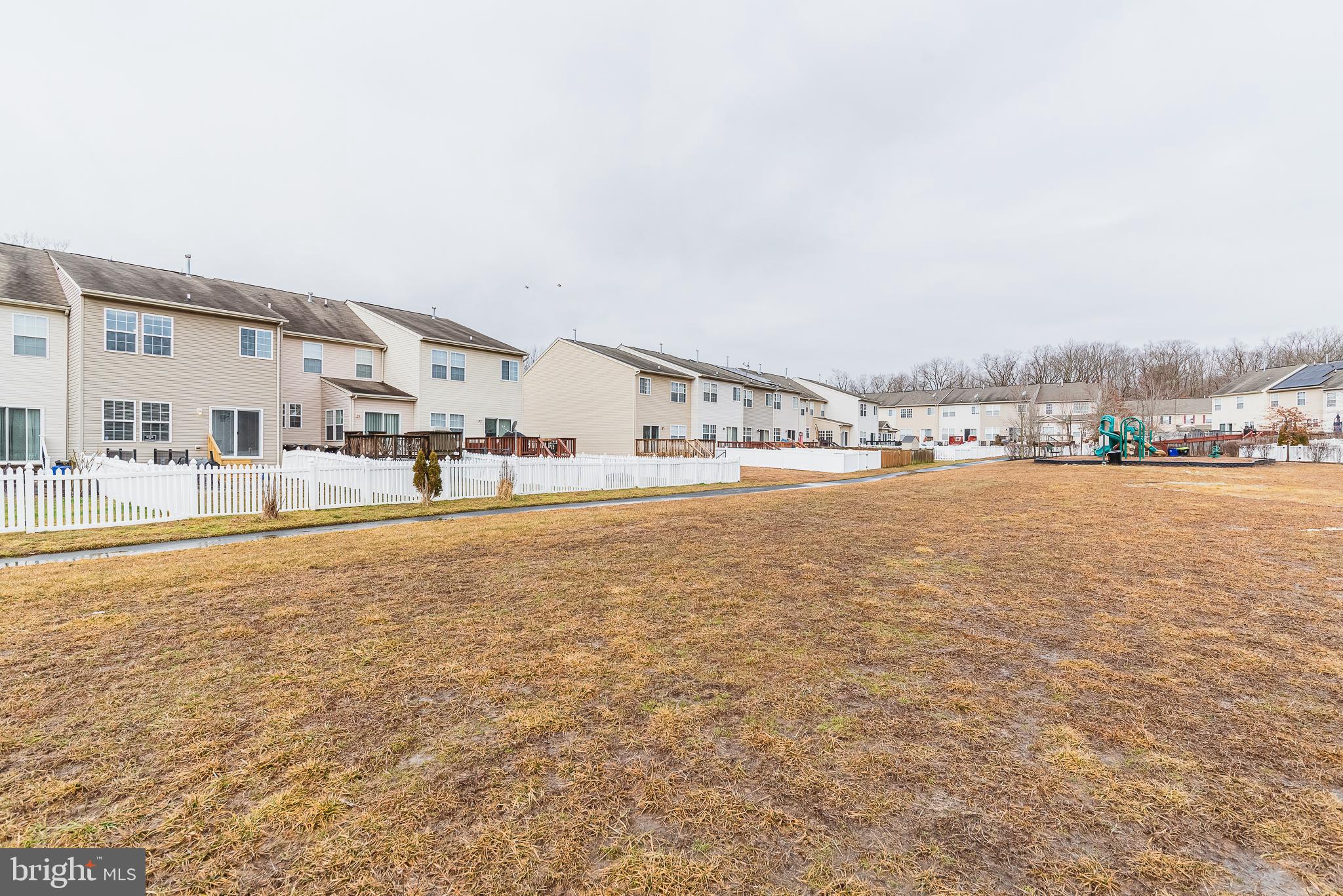 AUTUMN RUN - Residential