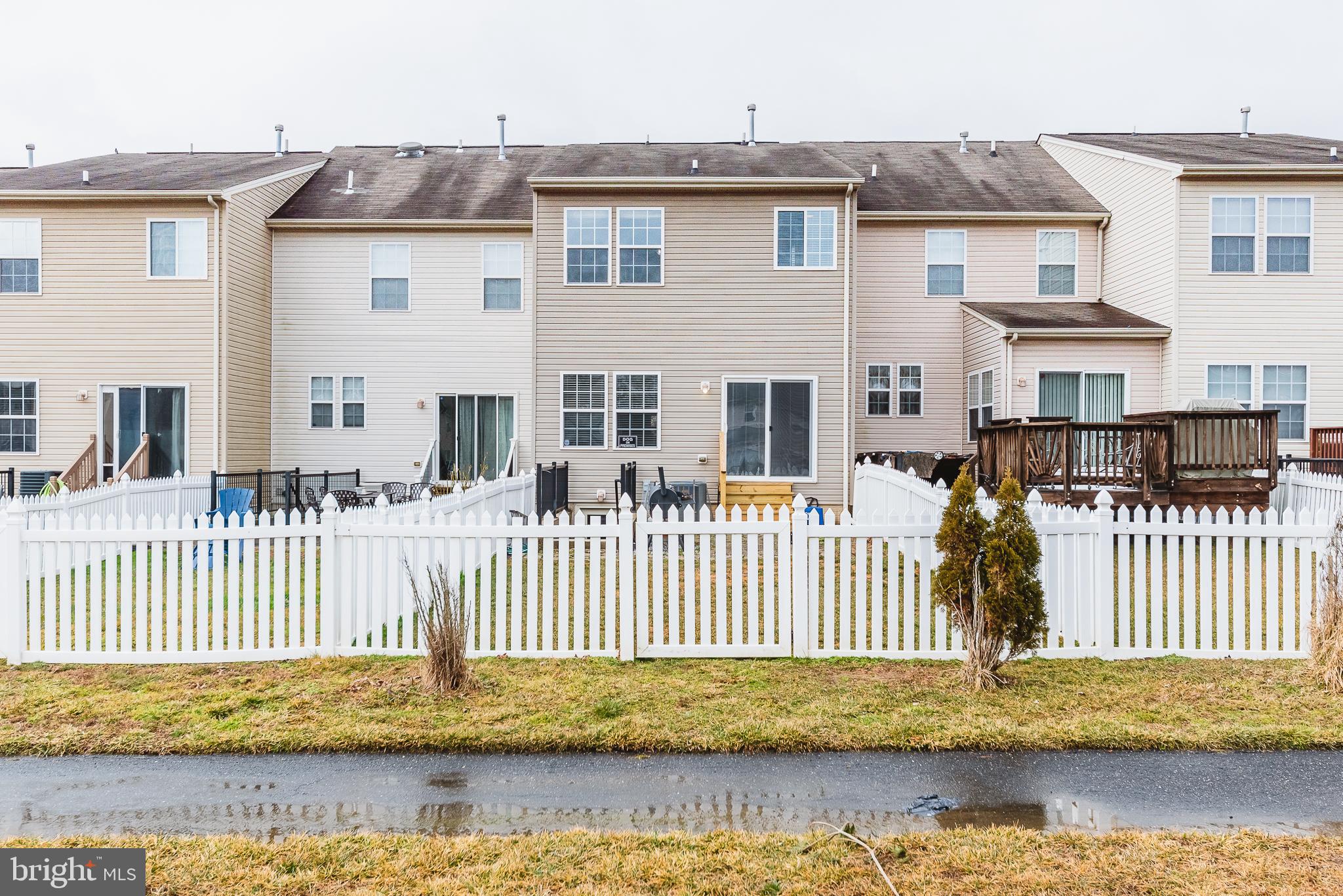 AUTUMN RUN - Residential