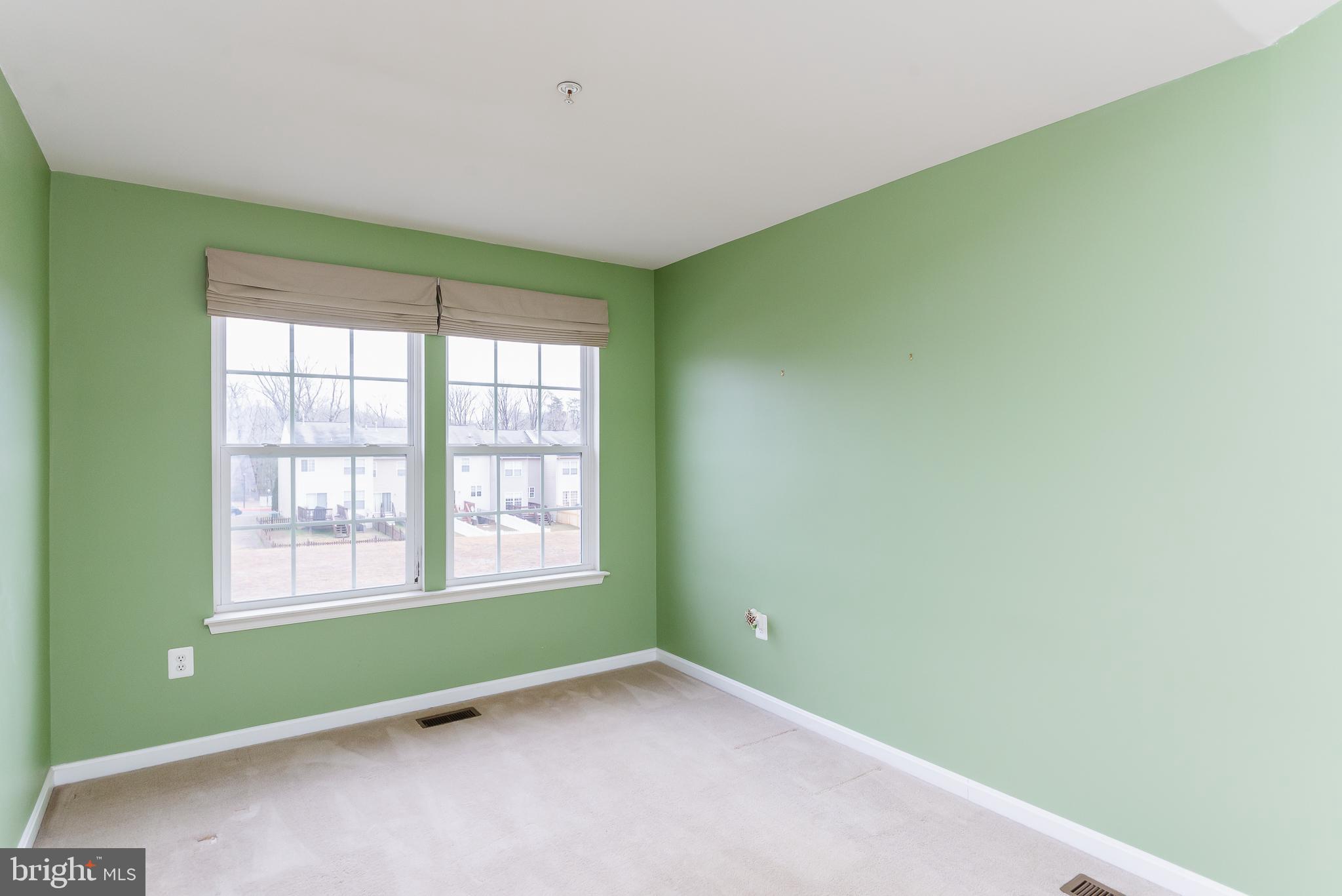 AUTUMN RUN - Residential