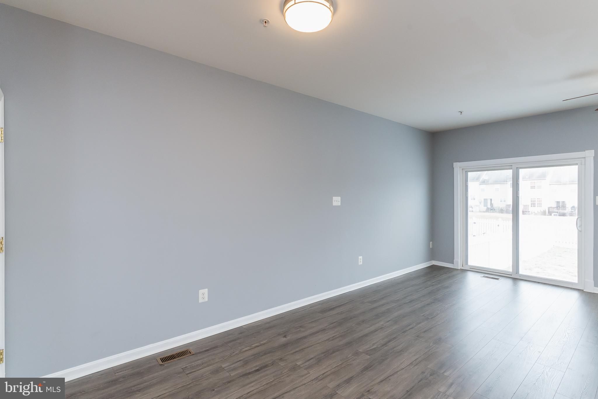 AUTUMN RUN - Residential