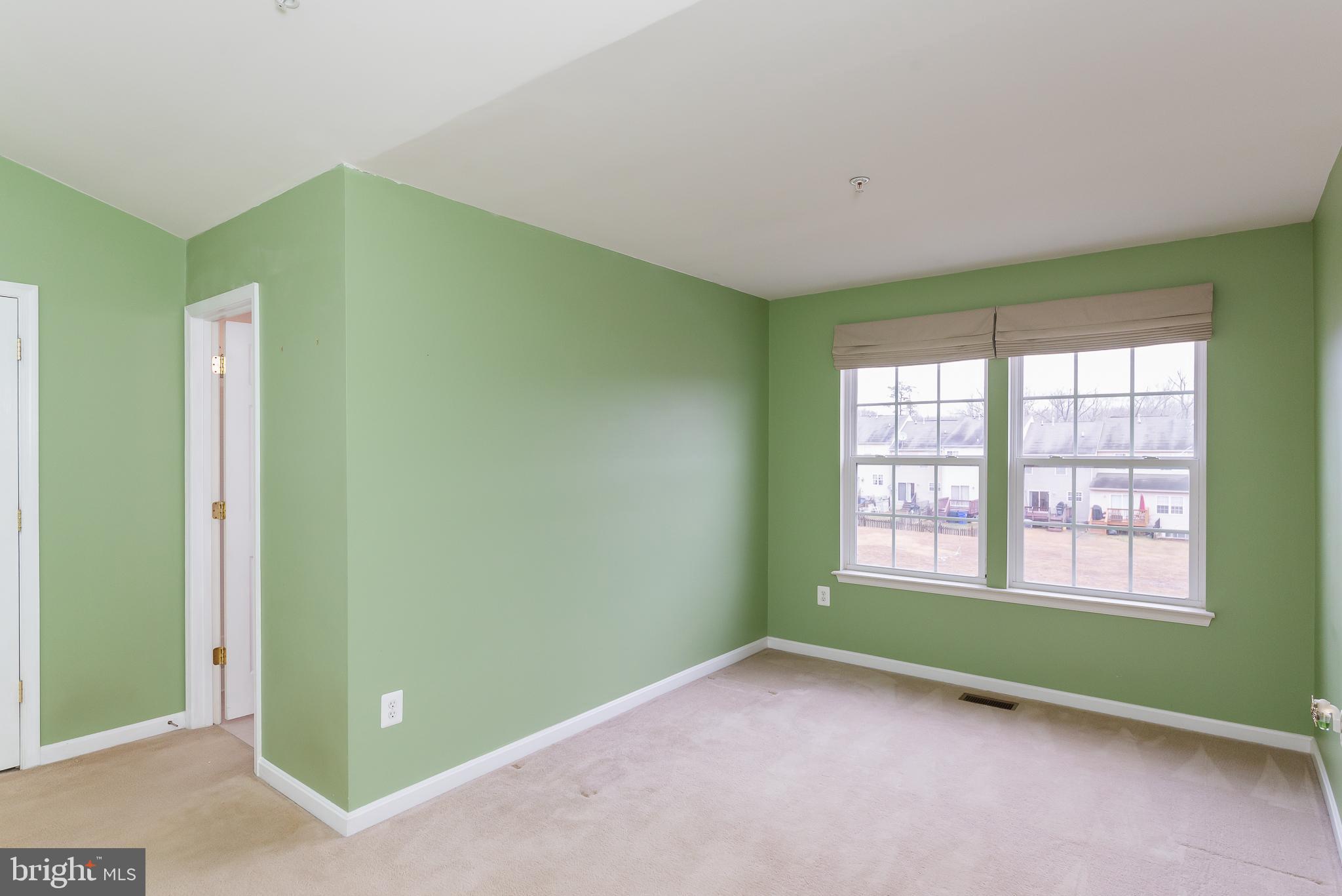 AUTUMN RUN - Residential