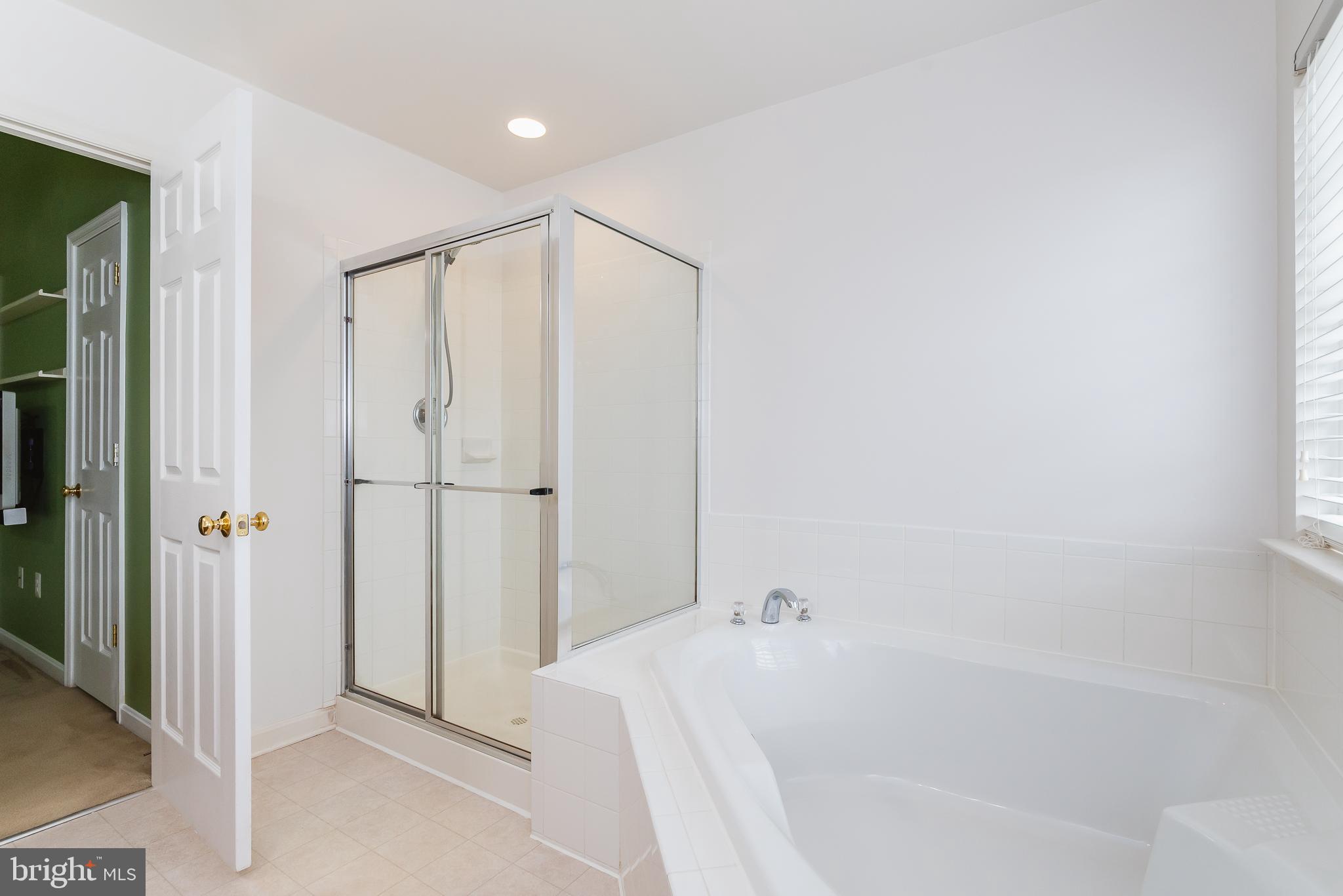 AUTUMN RUN - Residential