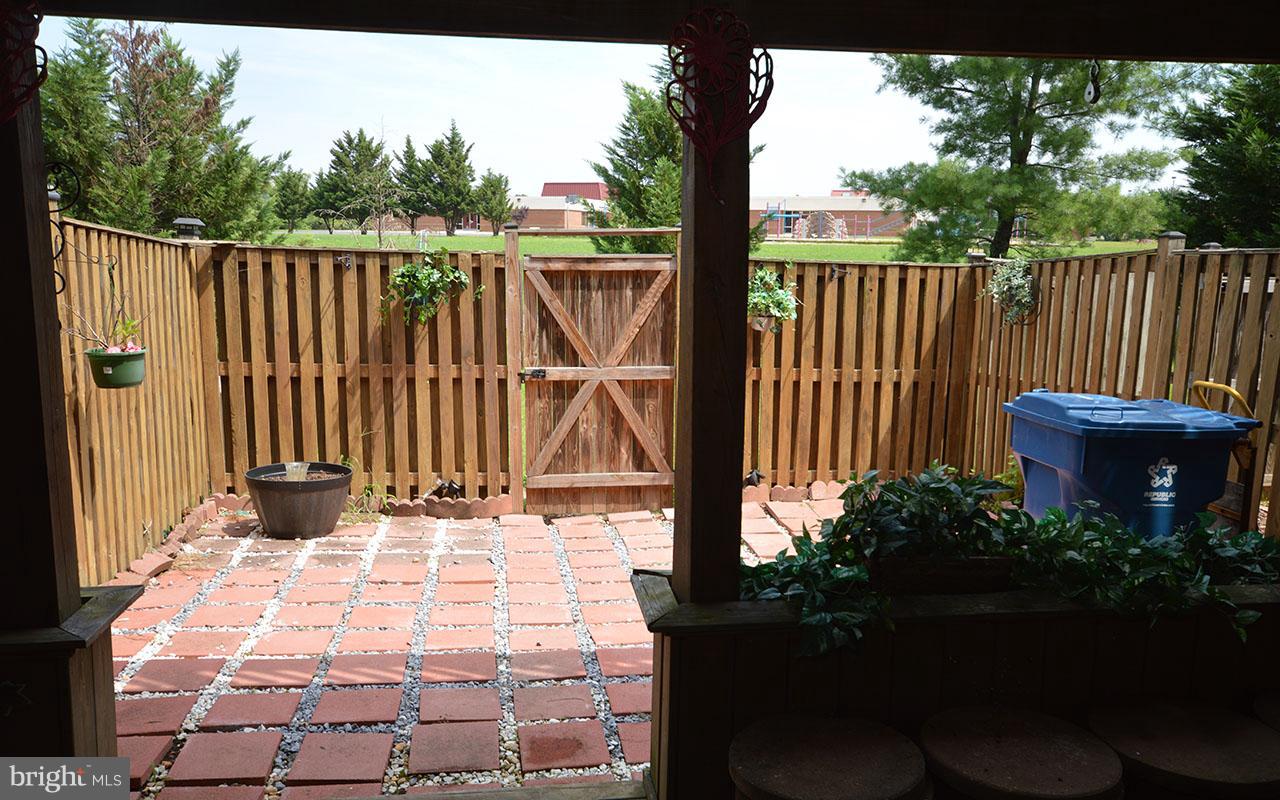 ASHBURN VILLAGE - Residential Lease