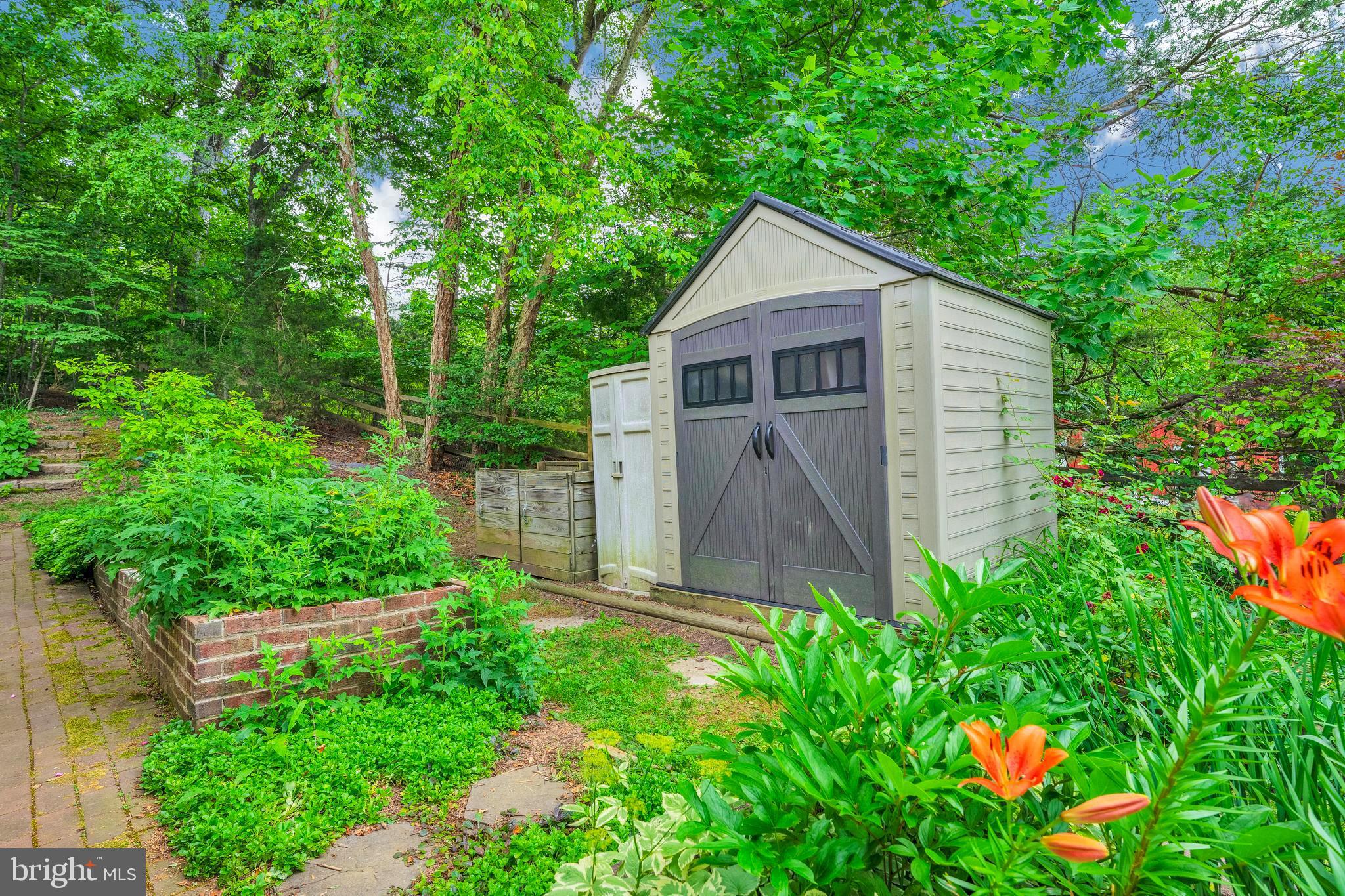 SUNSHINE HILLS - Residential