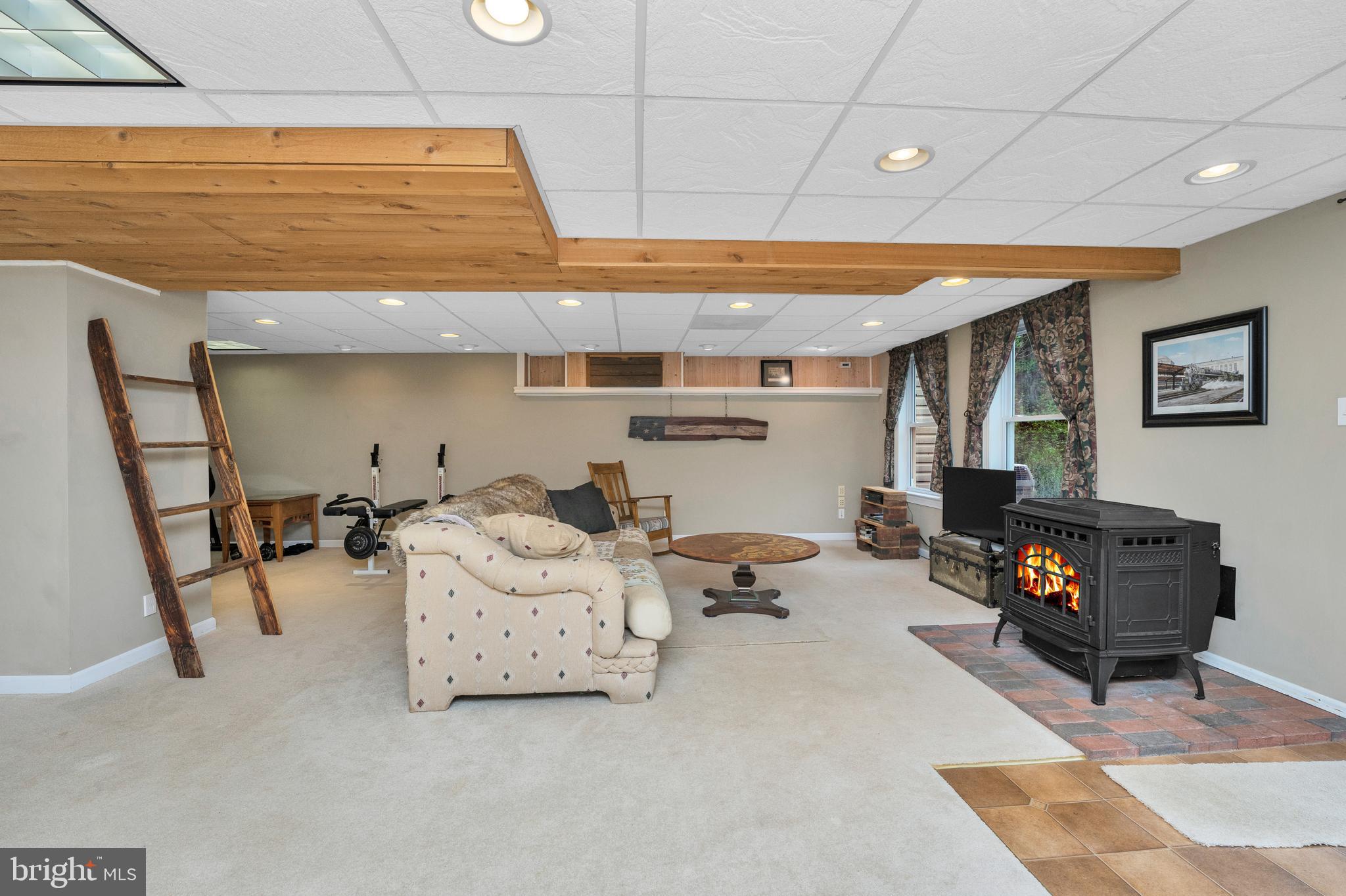 SUNSHINE HILLS - Residential