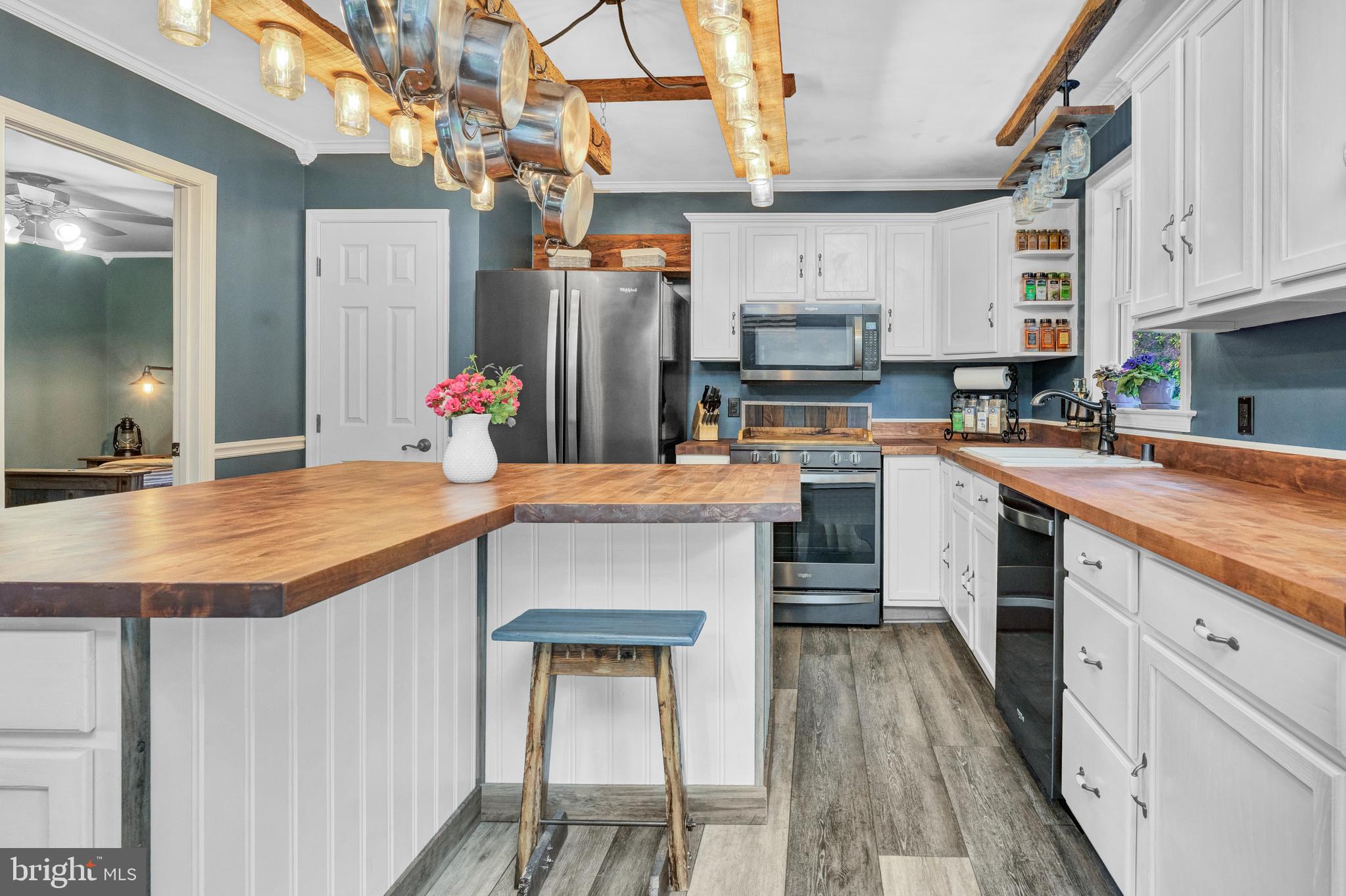 SUNSHINE HILLS - Residential