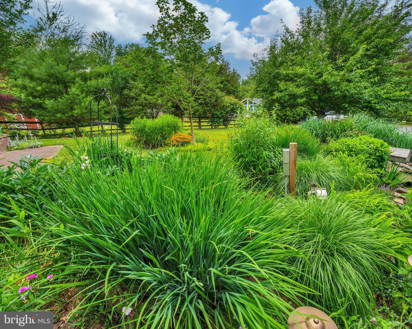 SUNSHINE HILLS - Residential