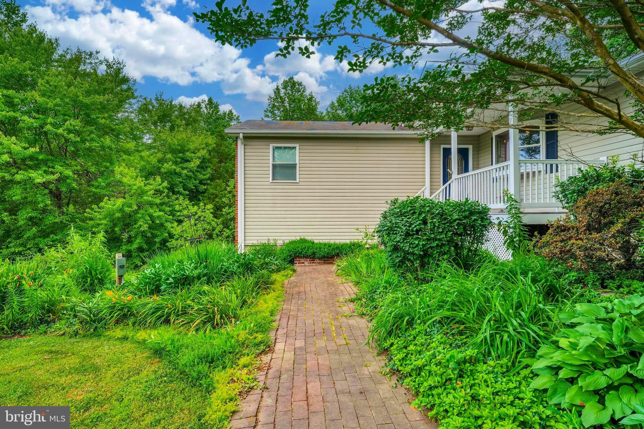 SUNSHINE HILLS - Residential