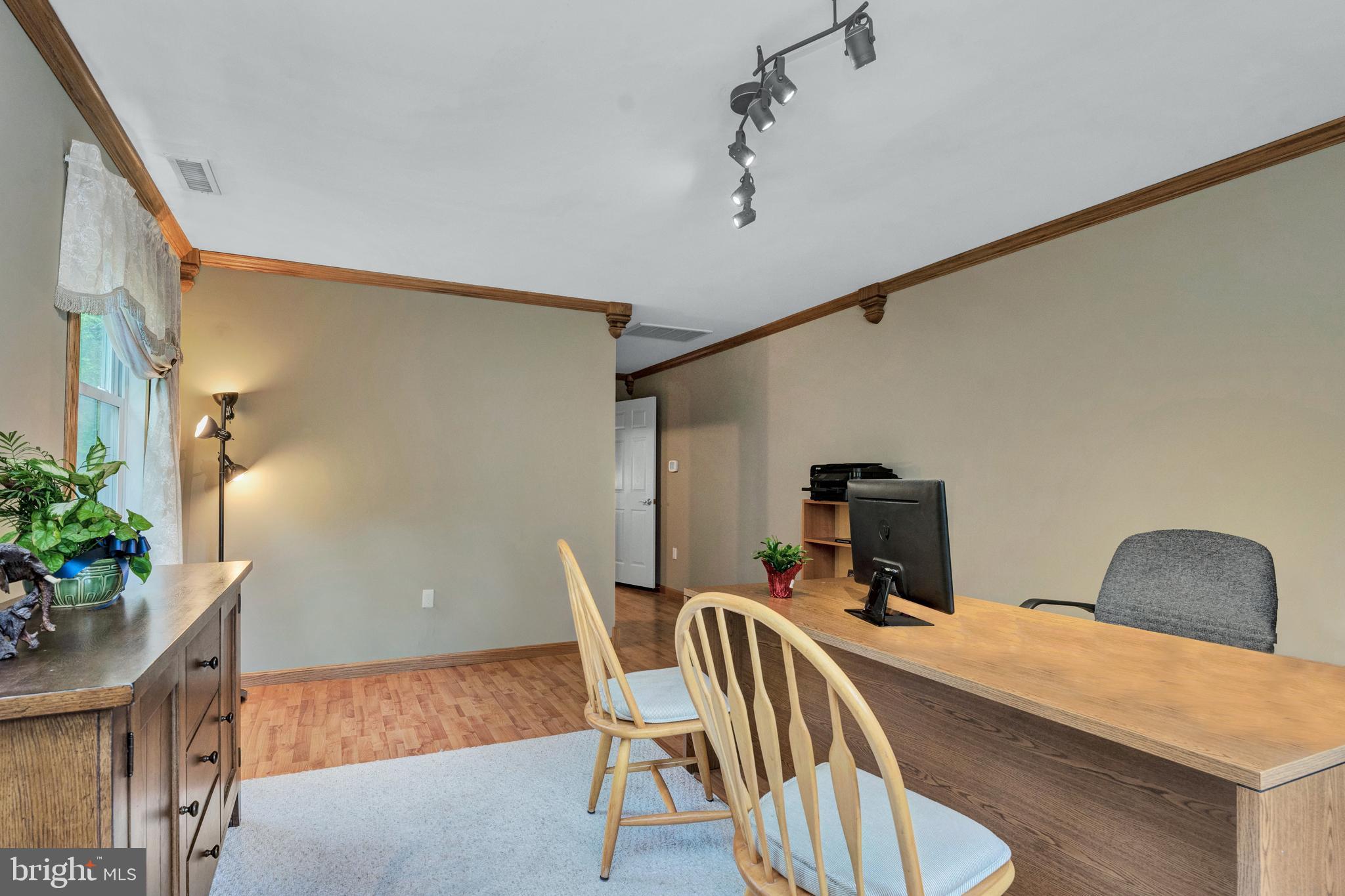 SUNSHINE HILLS - Residential