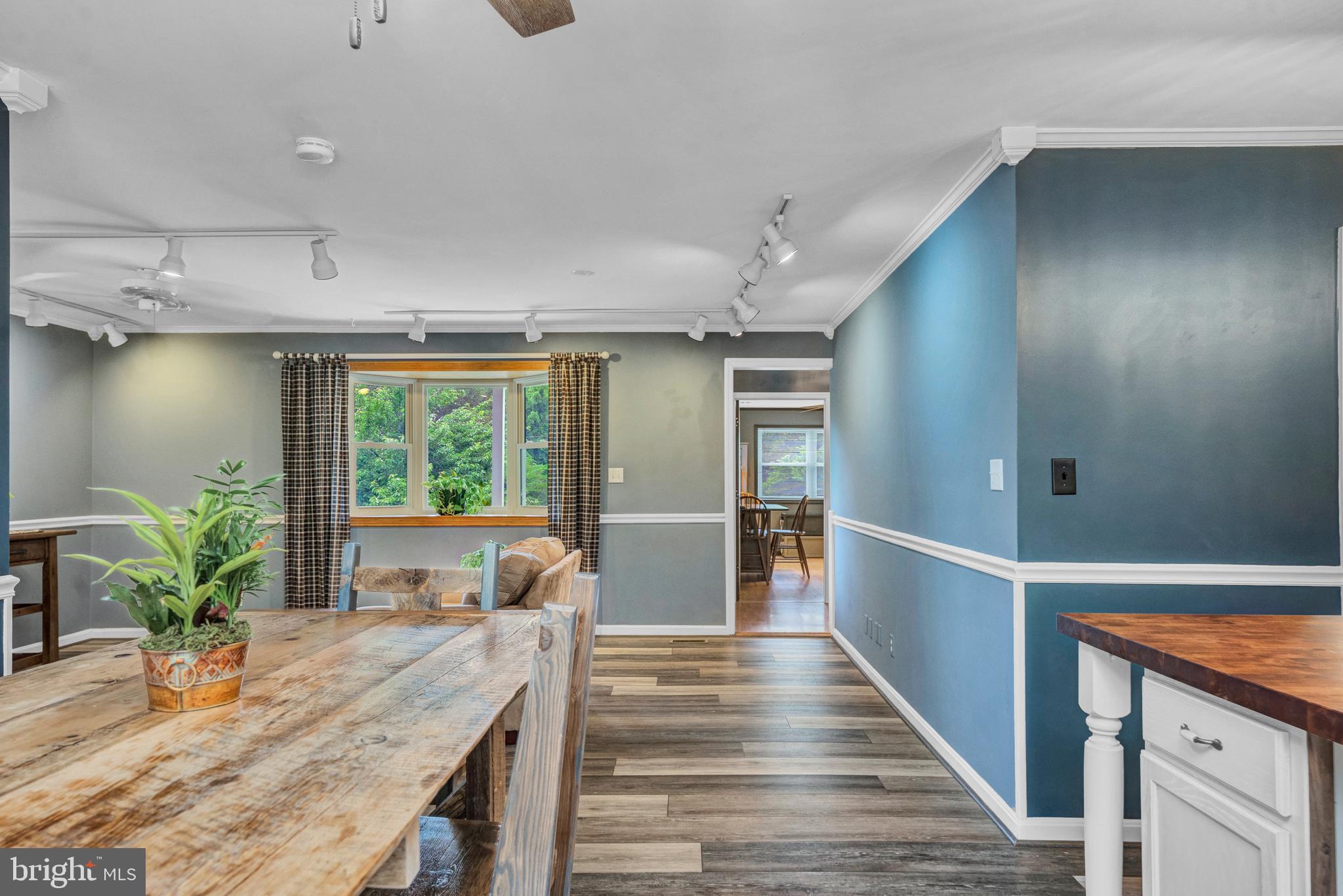 SUNSHINE HILLS - Residential