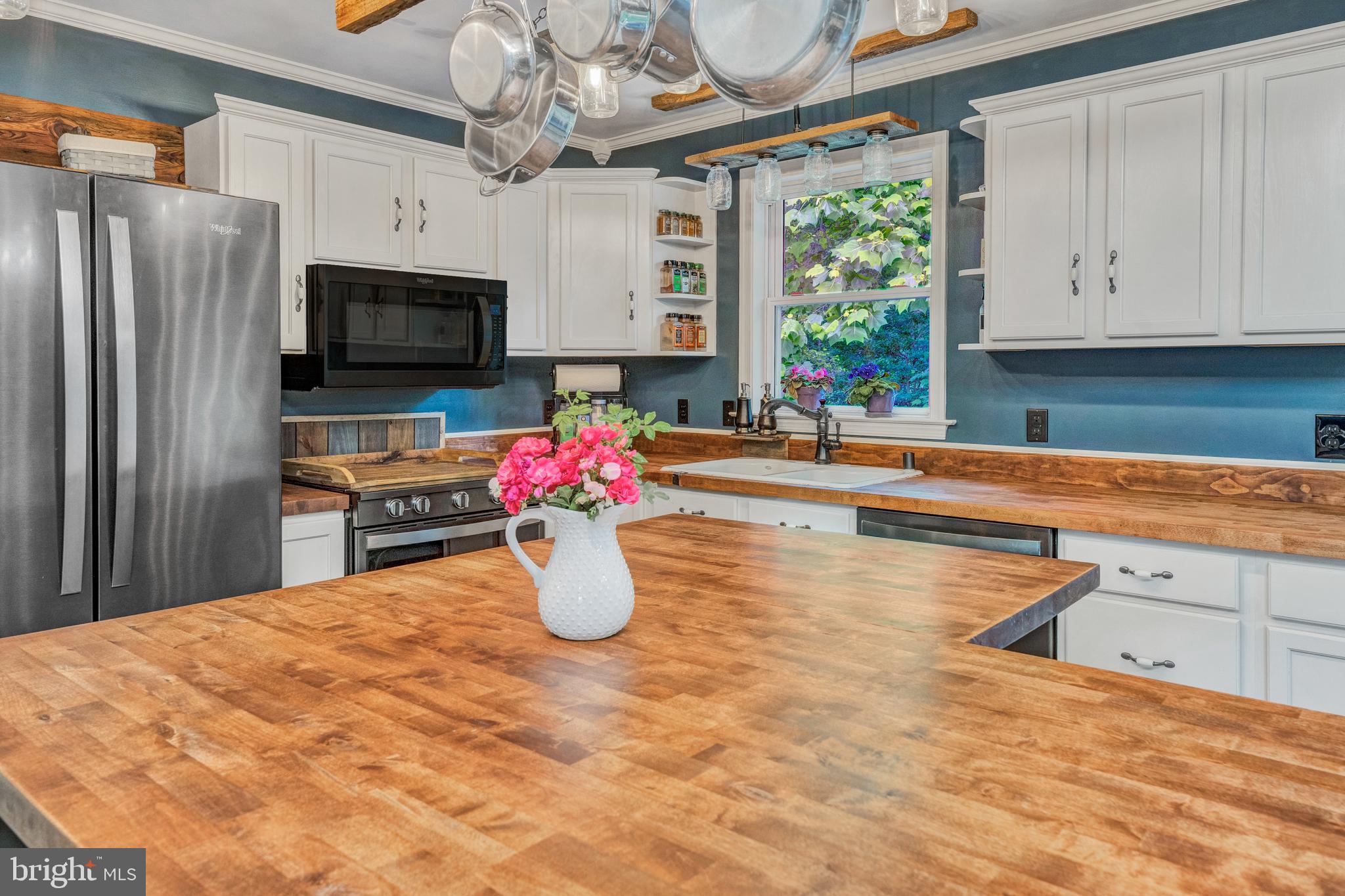 SUNSHINE HILLS - Residential