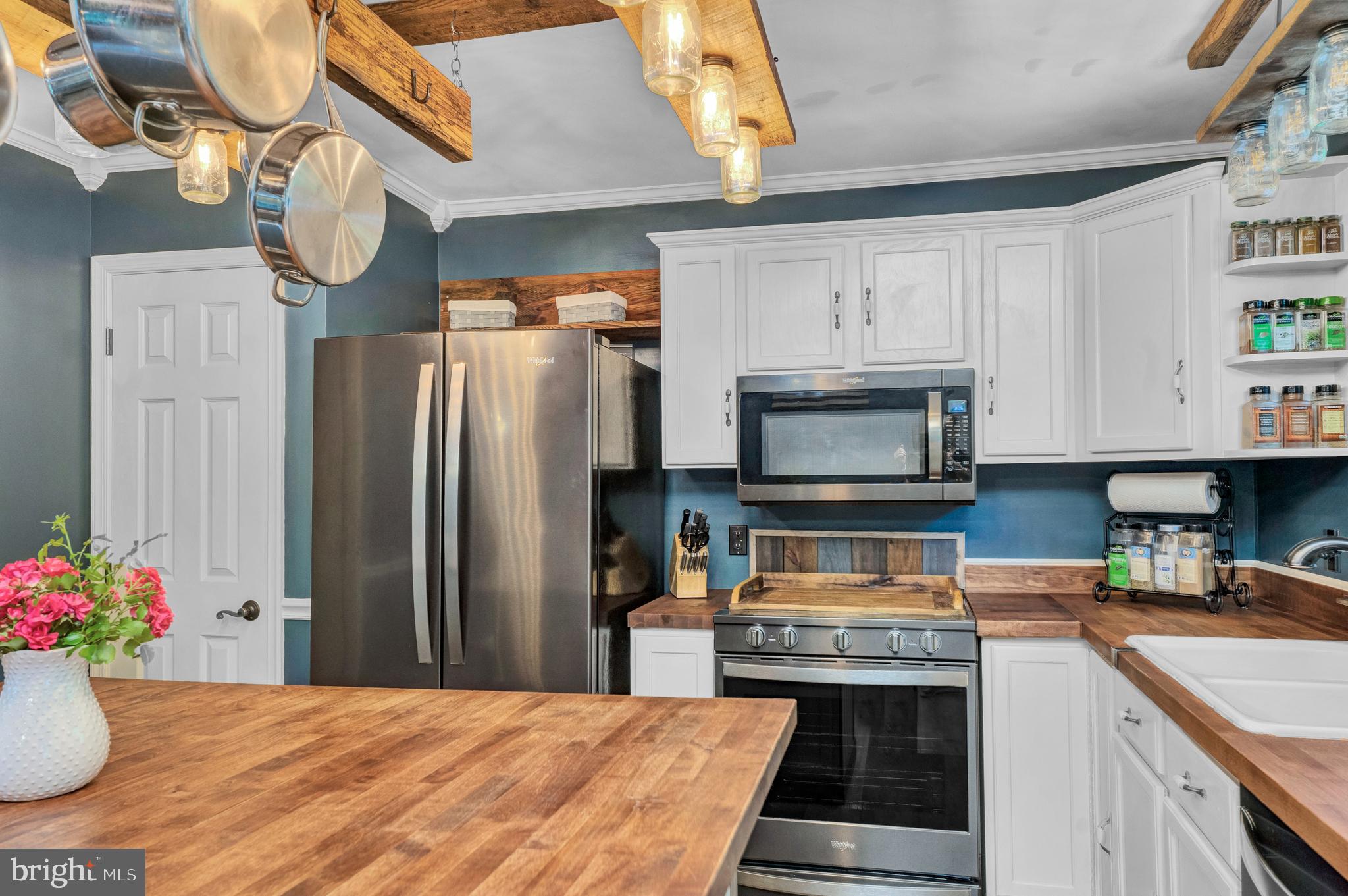 SUNSHINE HILLS - Residential