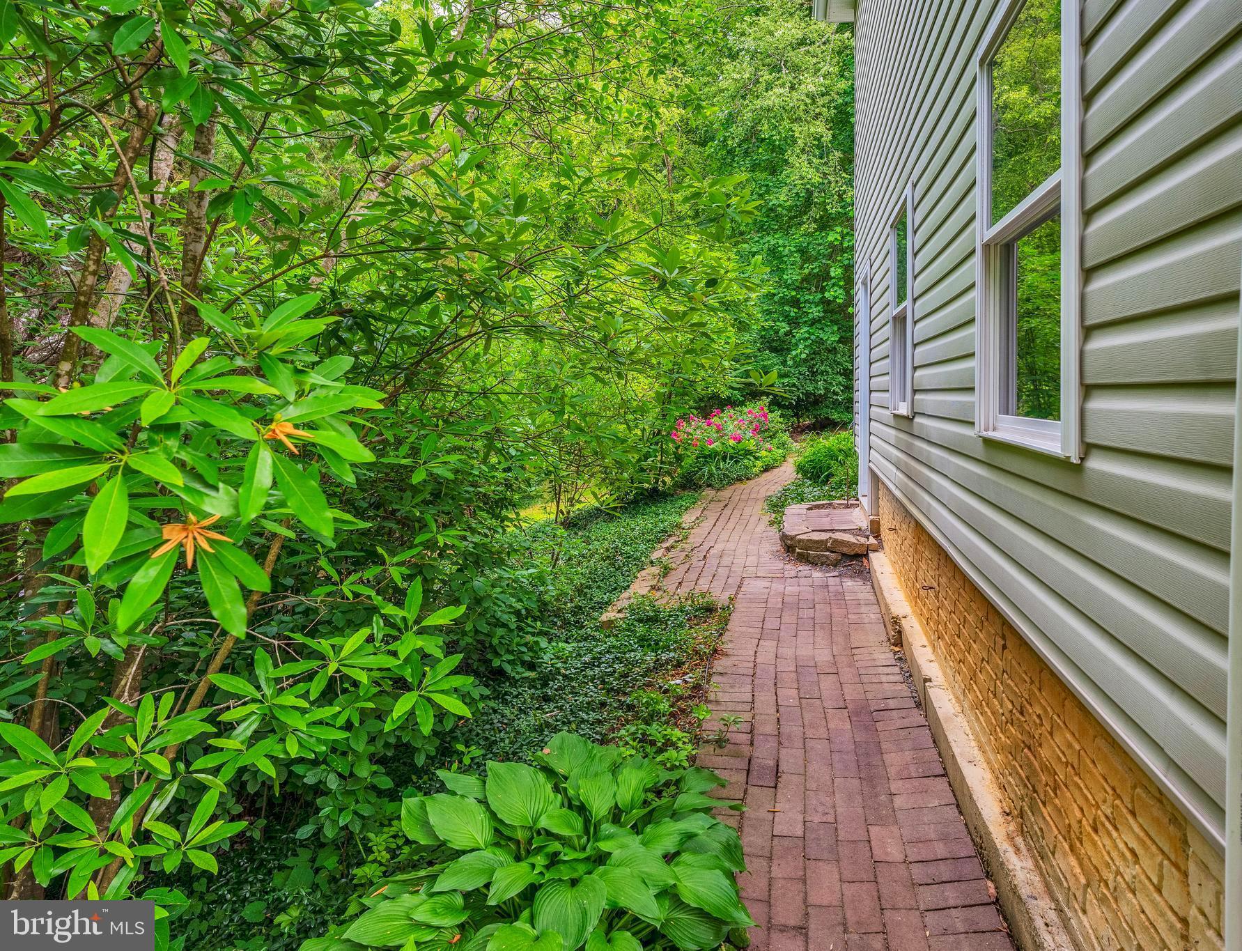 SUNSHINE HILLS - Residential