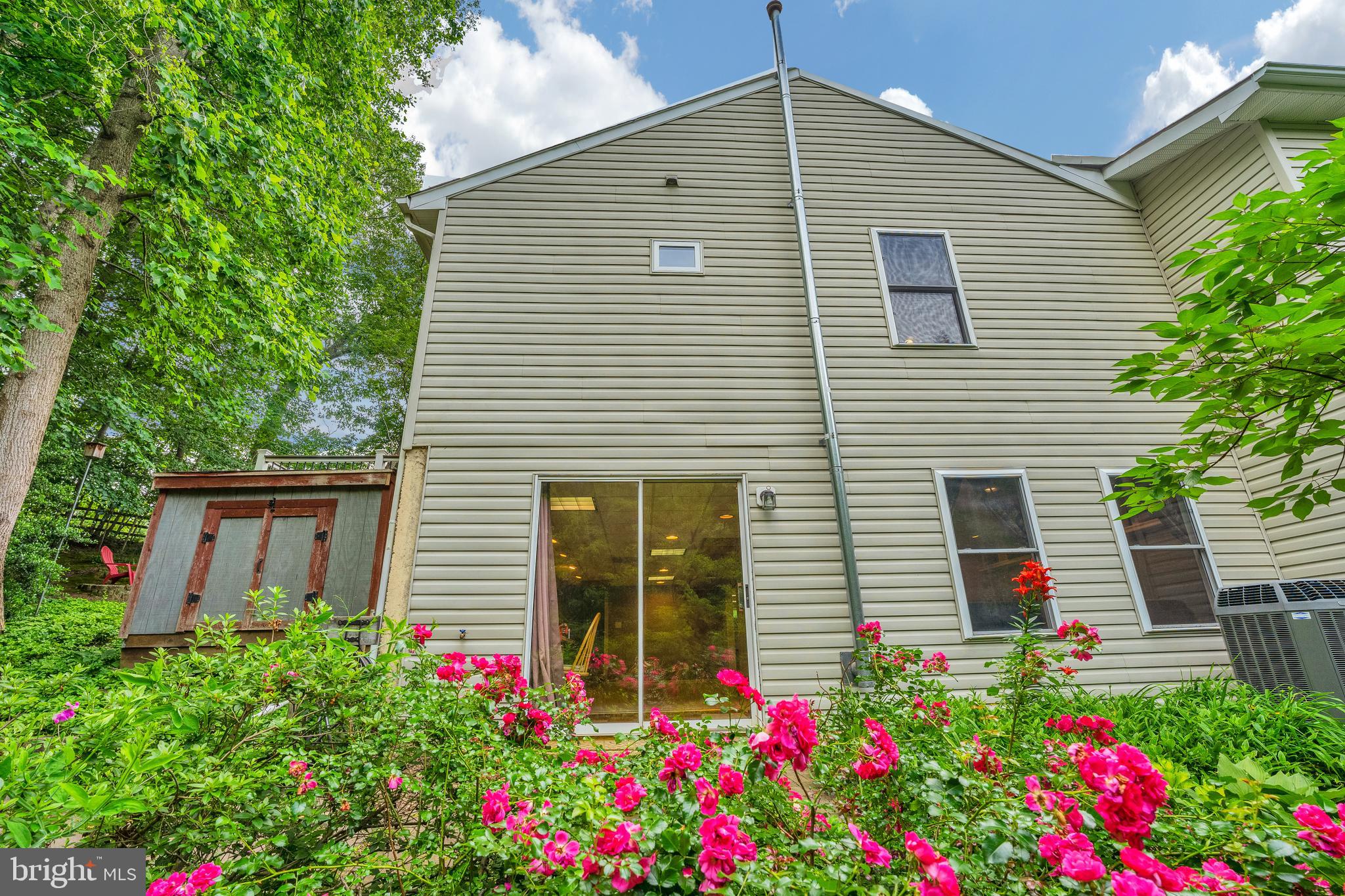 SUNSHINE HILLS - Residential