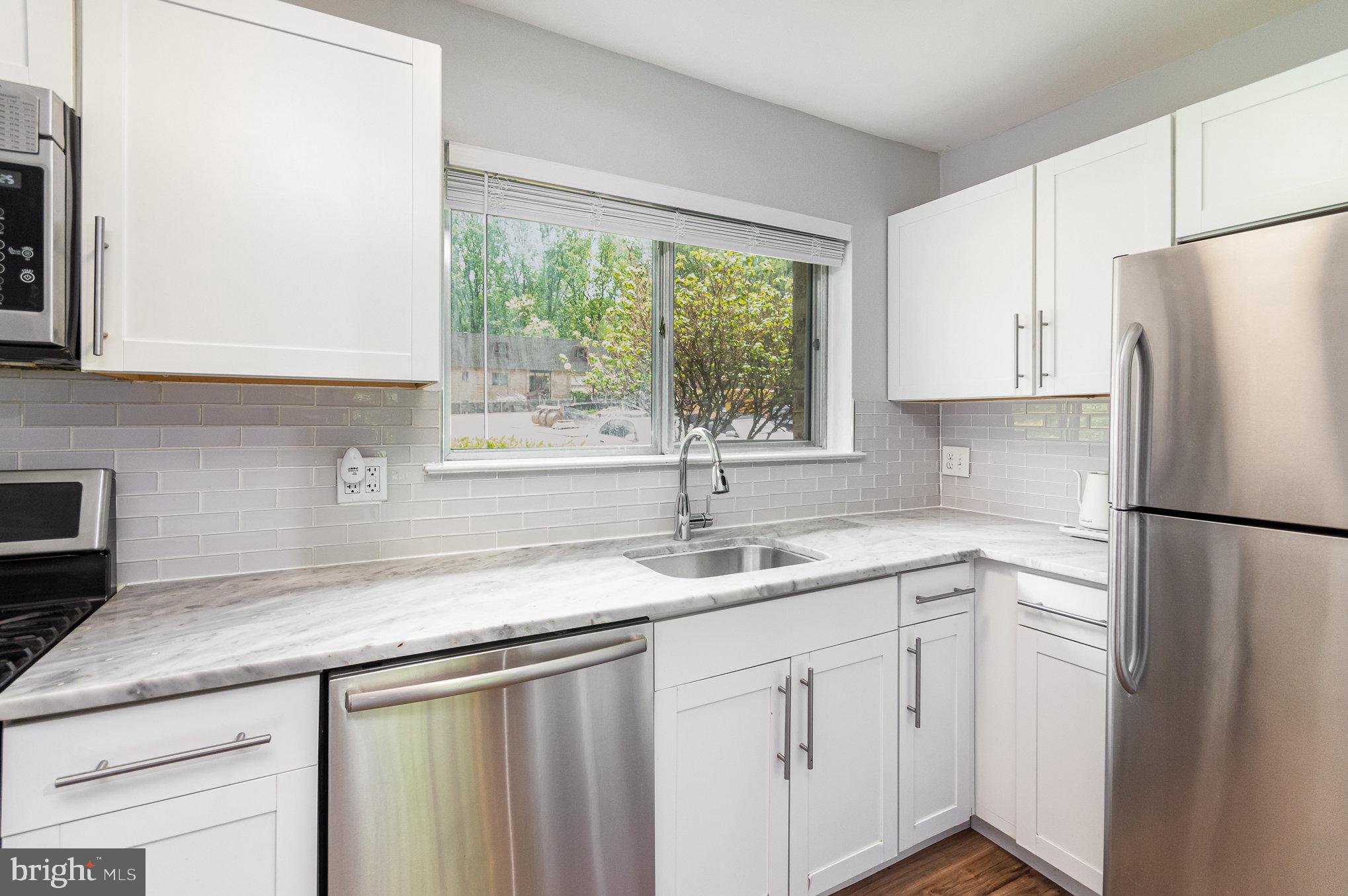 VANTAGE HILL - Residential